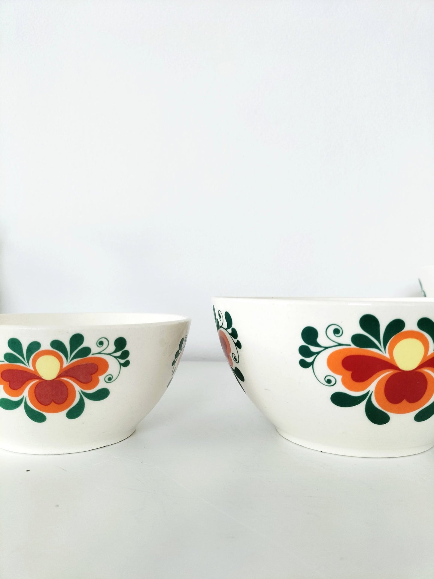 Set de 4 saladiers/ bols en porcelaine GDR