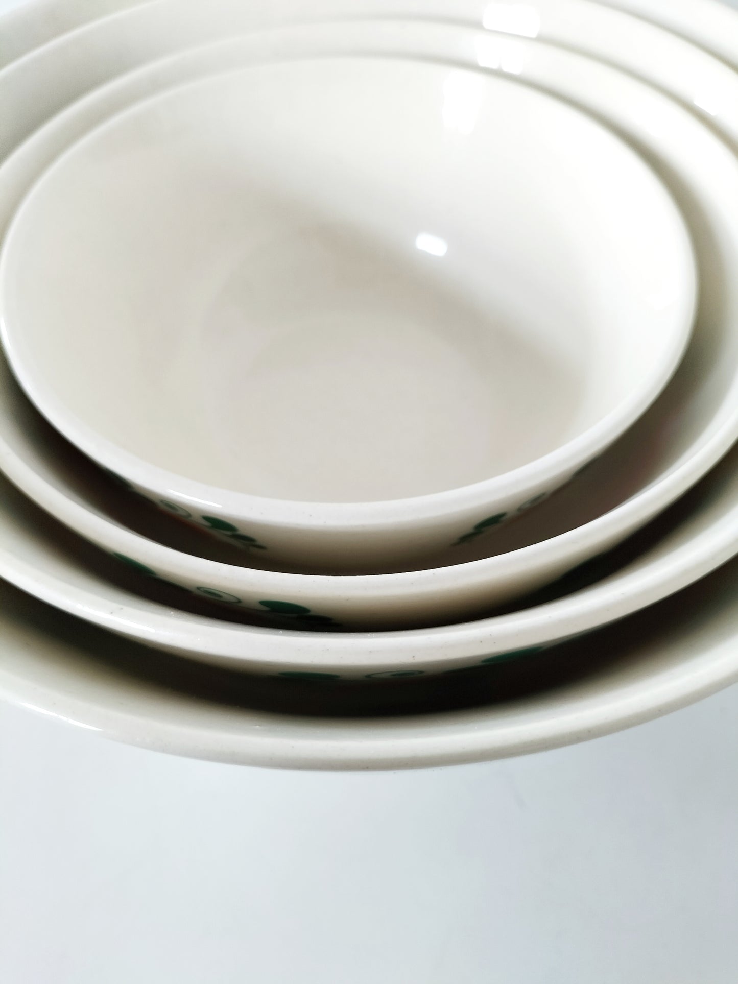 Set de 4 saladiers/ bols en porcelaine GDR
