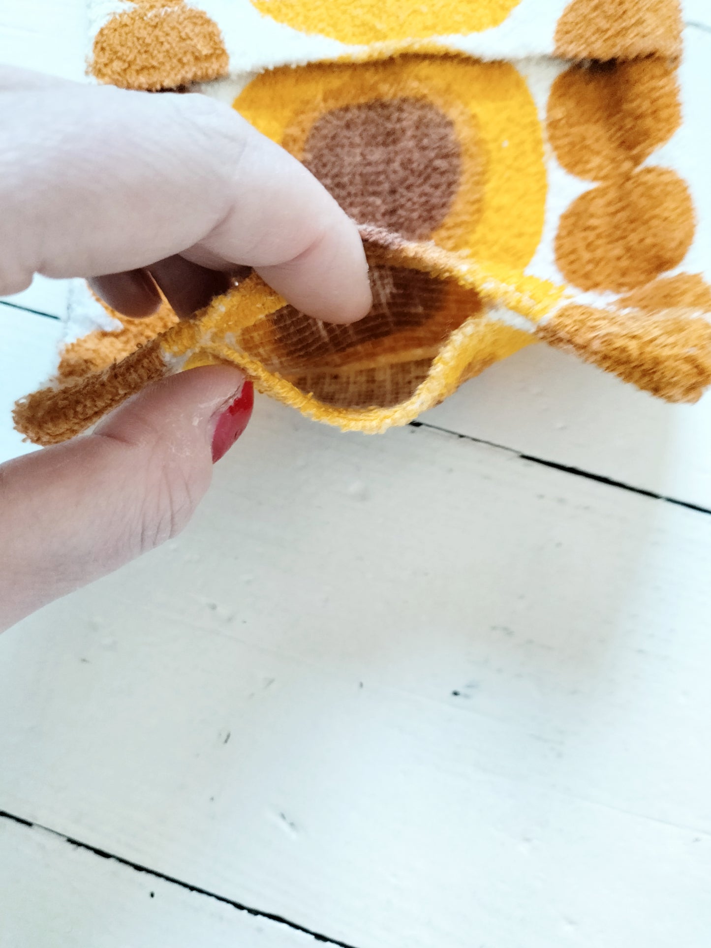 Pochette murale/ rangement en tissu éponge