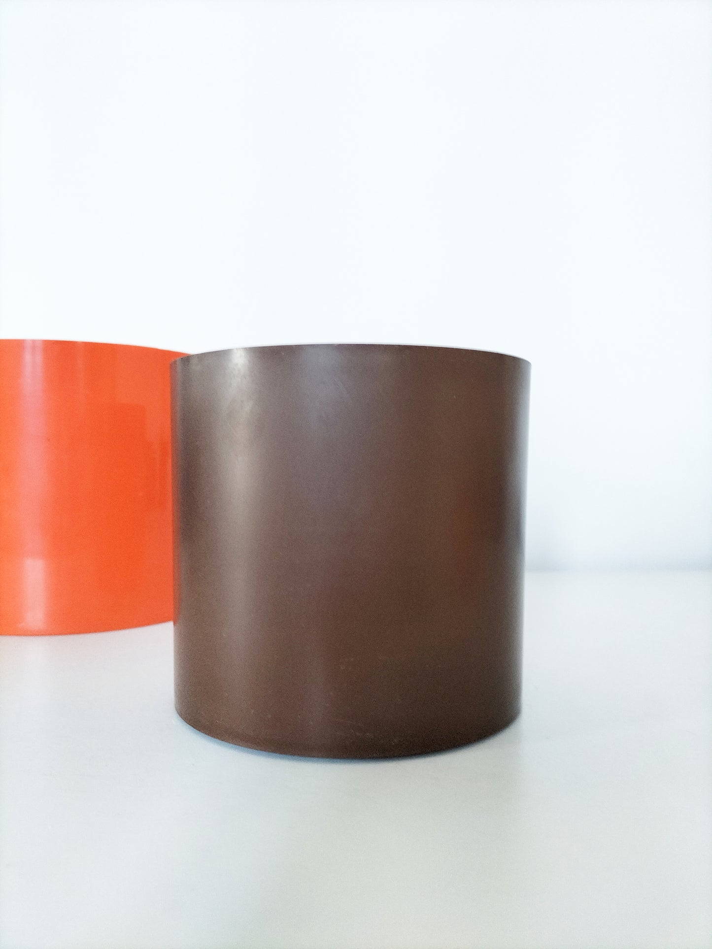 Ensemble de 5 cache-pots en plastique