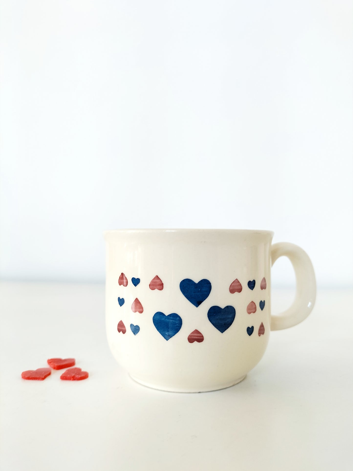 Tasse cœurs en porcelaine Elsterwerda DDR