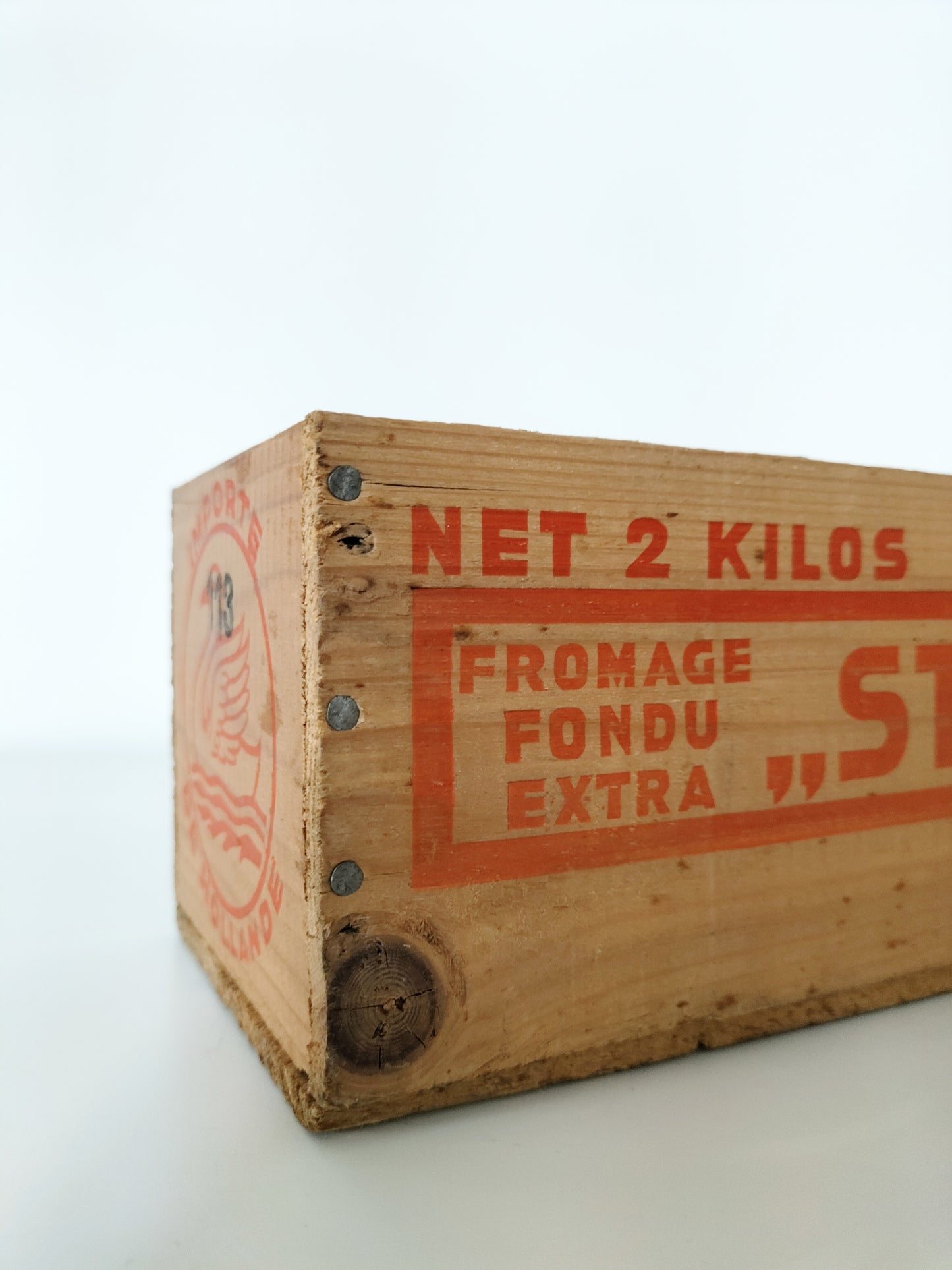 Ancienne boîte à fromage en bois