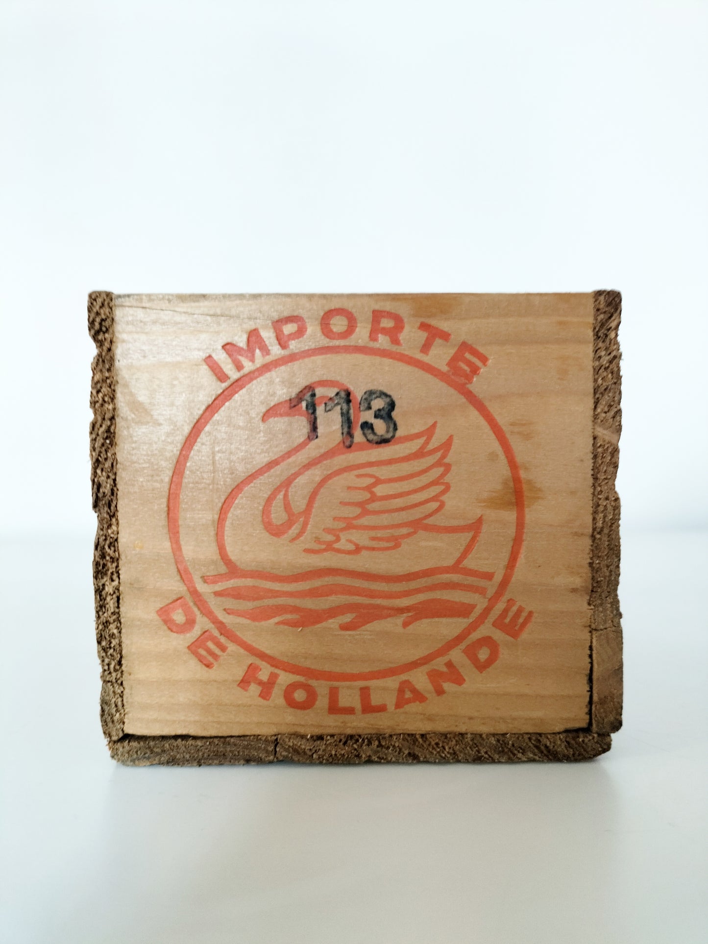 Ancienne boîte à fromage en bois