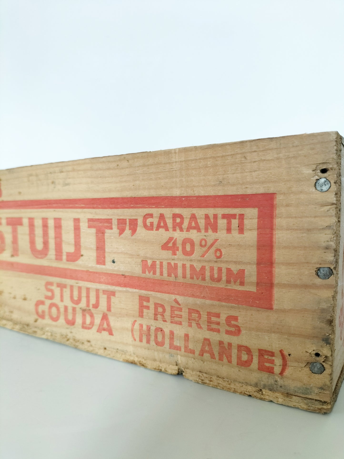 Ancienne boîte à fromage en bois