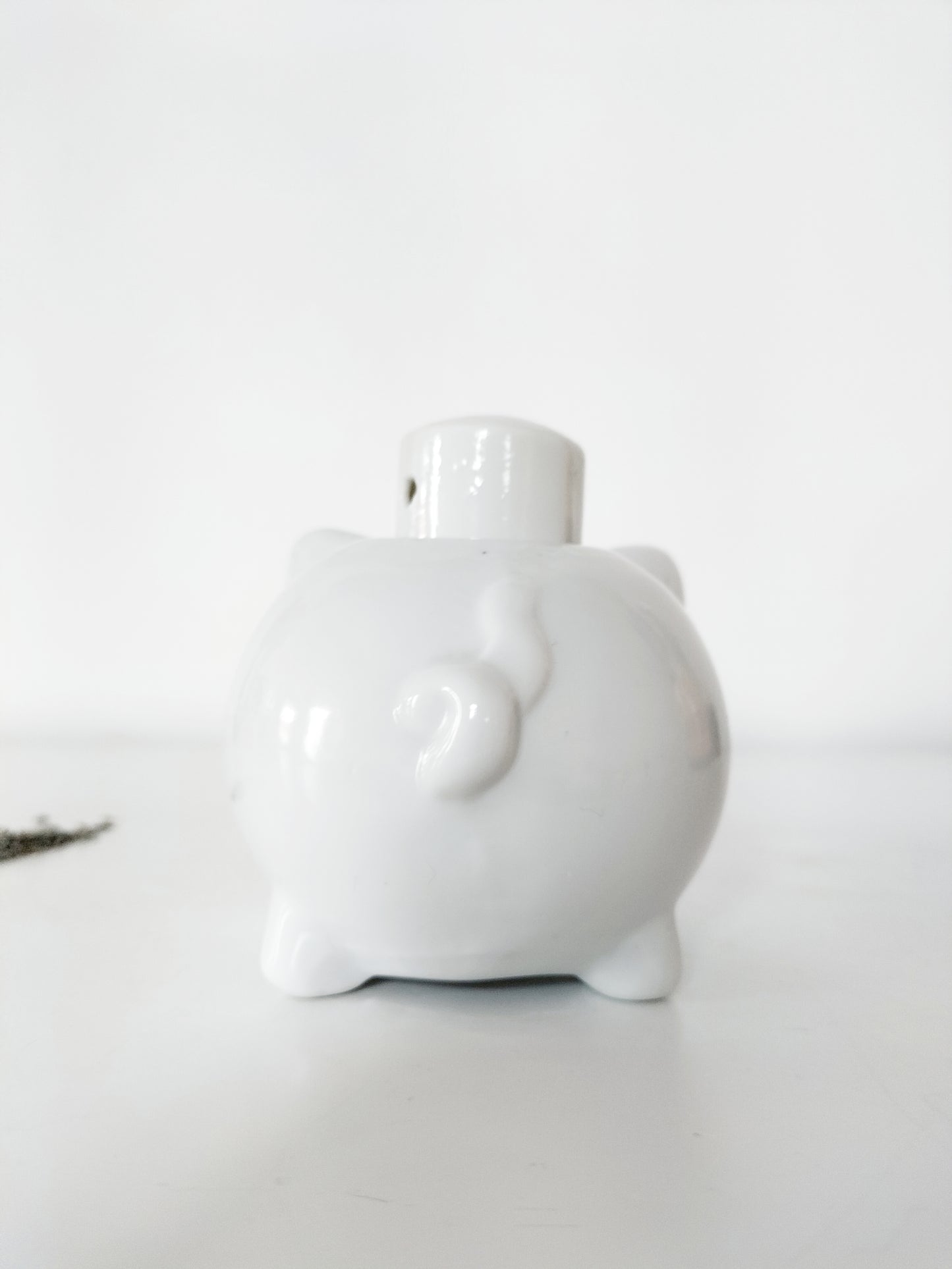 Cochon diffuseur en porcelaine