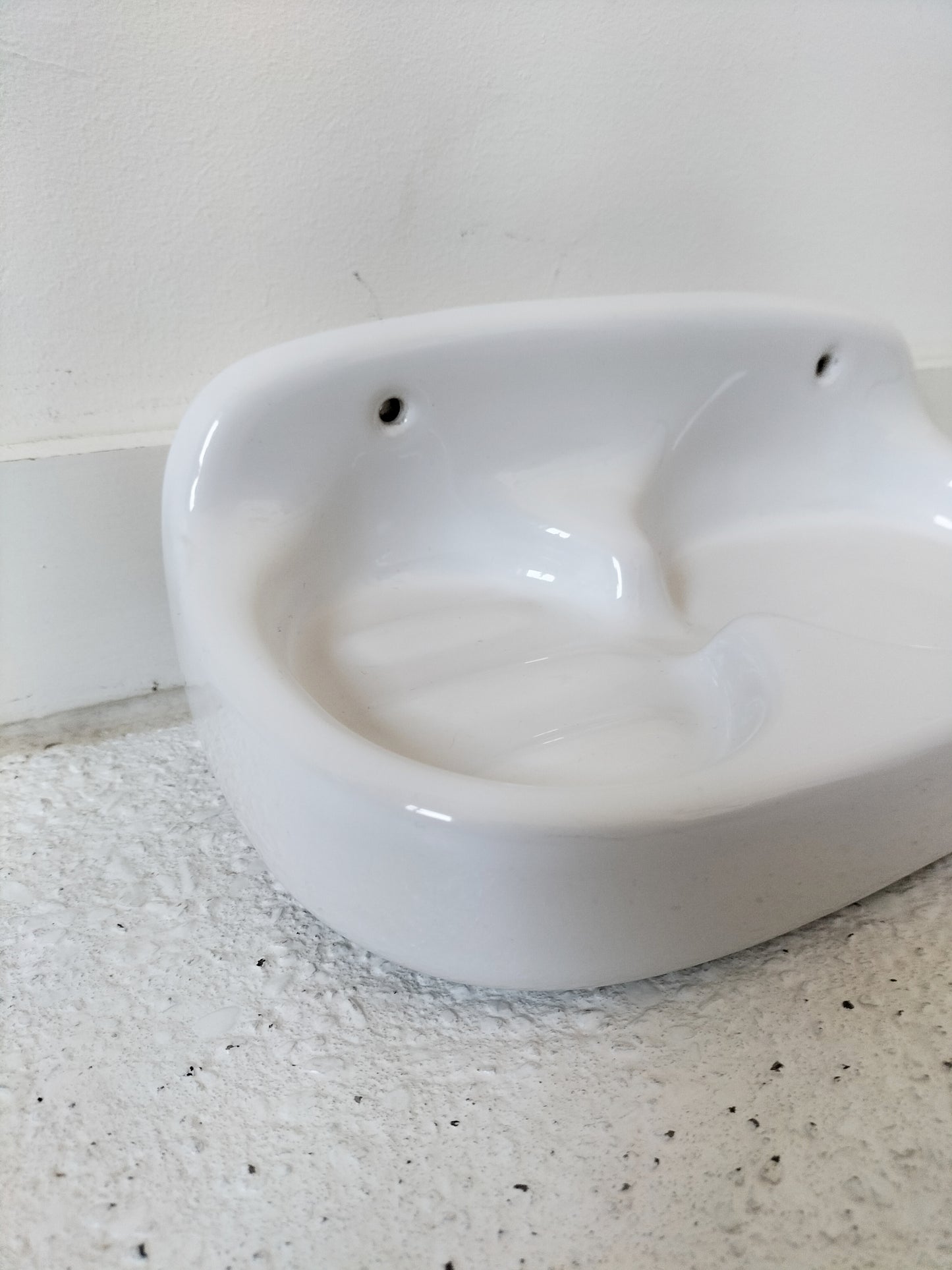 Étagère/ porte-savon mural en porcelaine