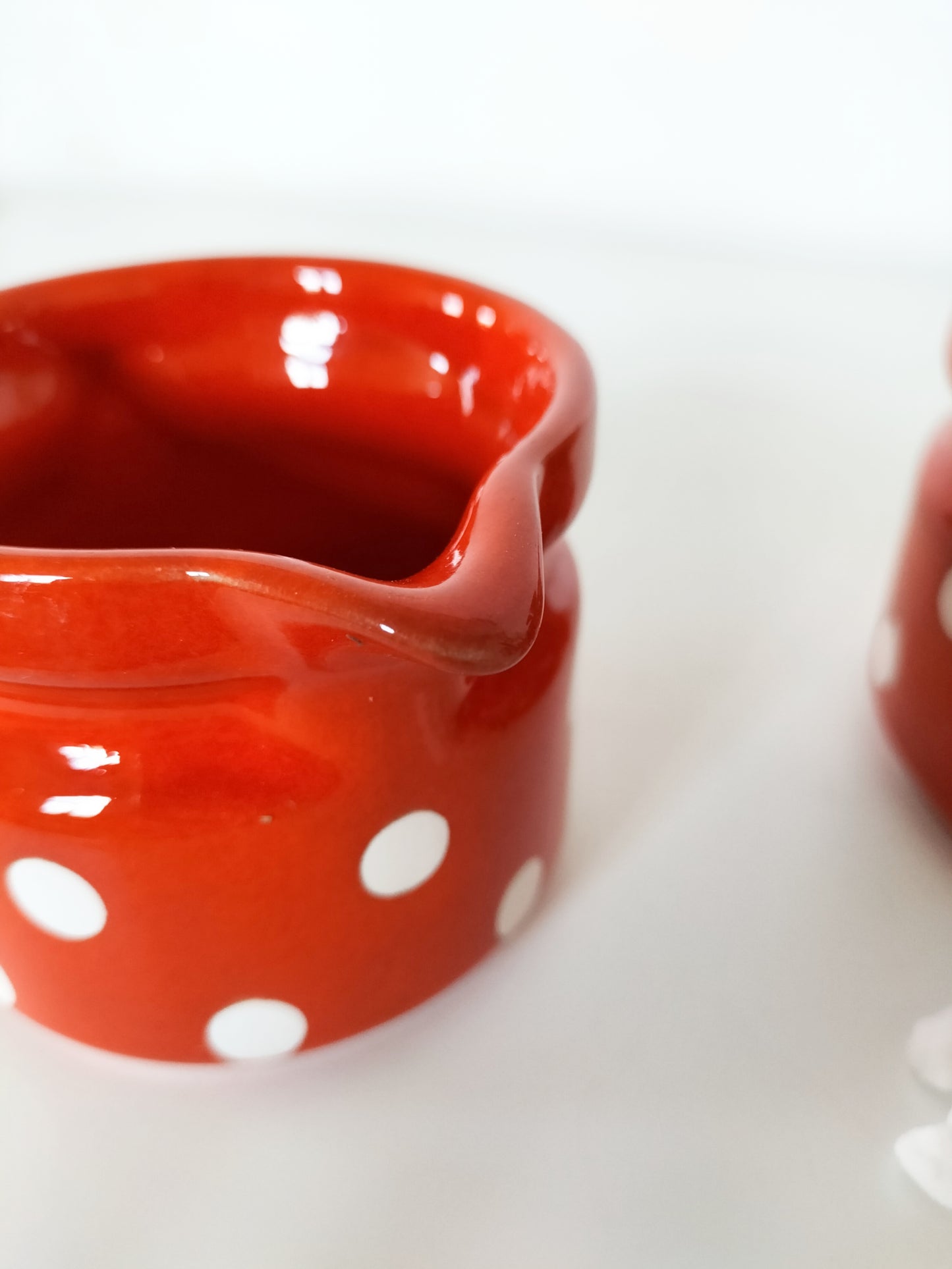 Pot à lait ou sucrier Waechtersbach pois