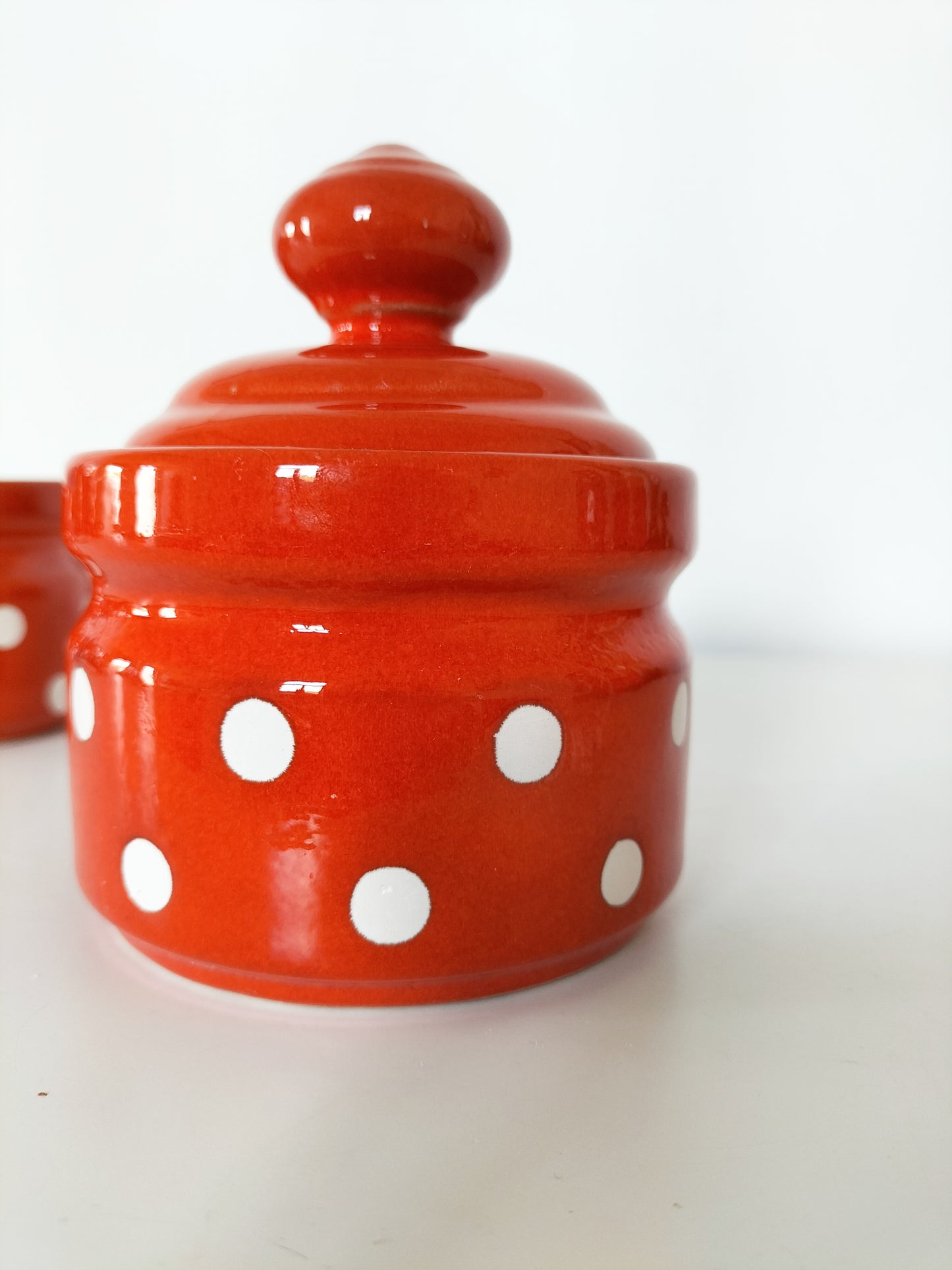 Pot à lait ou sucrier Waechtersbach pois