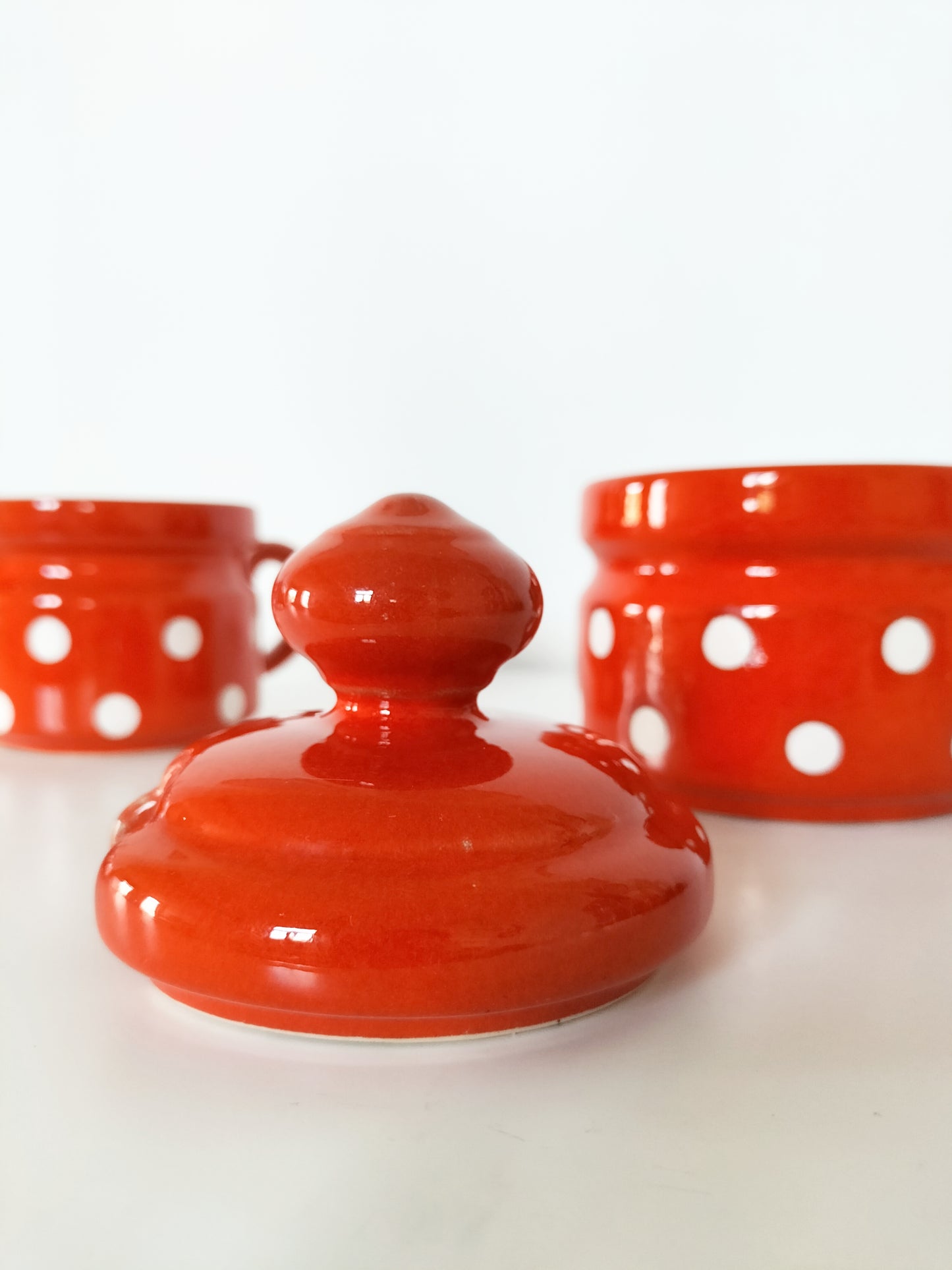 Pot à lait ou sucrier Waechtersbach pois