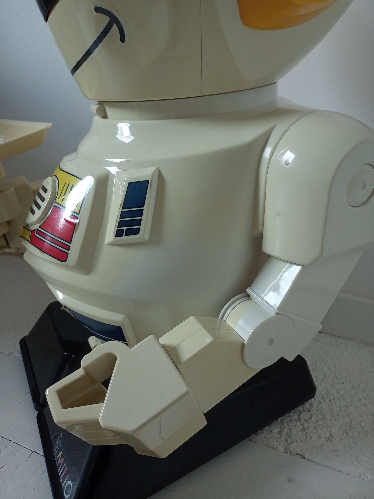 Émilio le robot télécommandé - cetaitmieuxavant