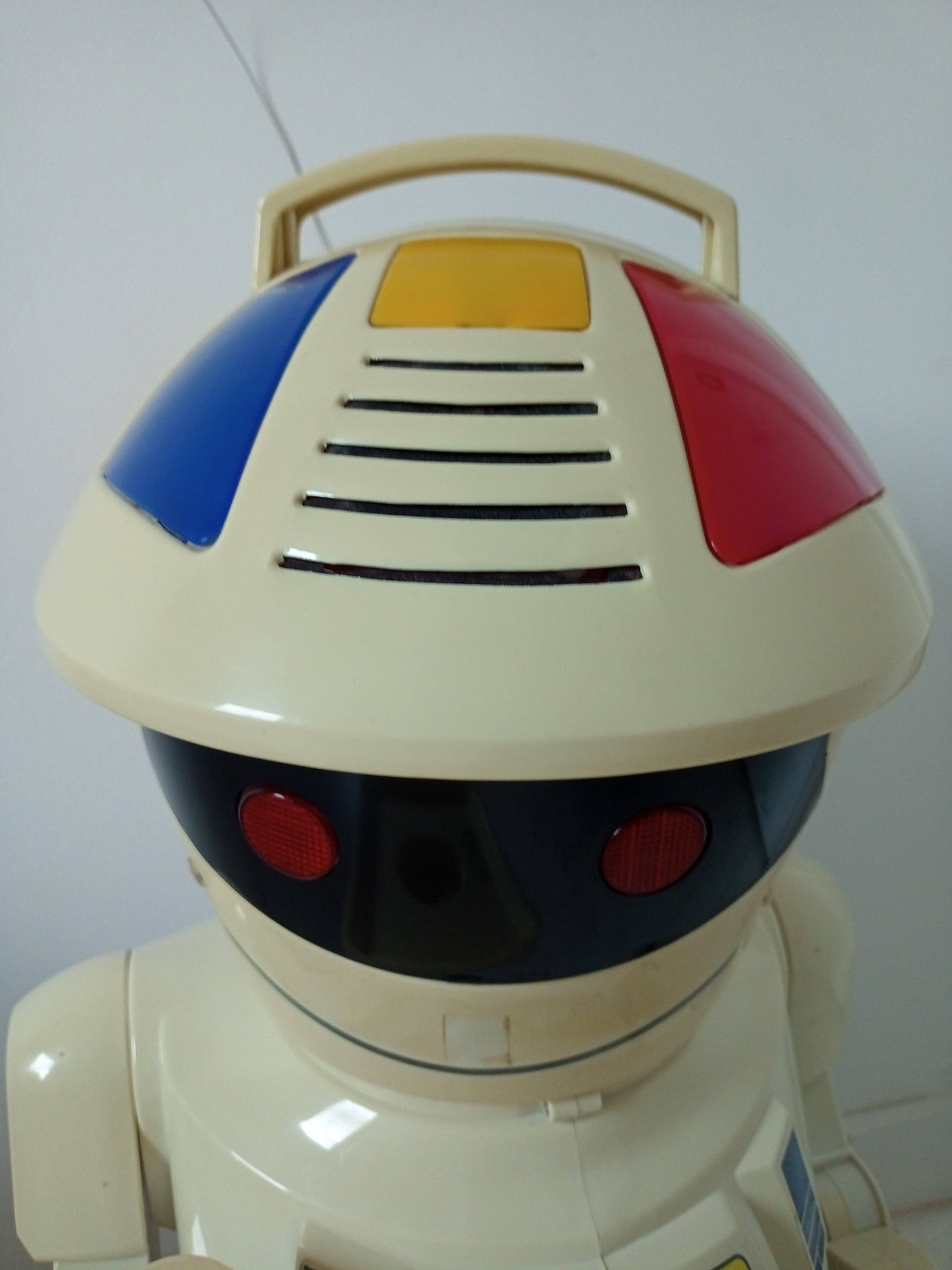 Émilio le robot télécommandé - cetaitmieuxavant