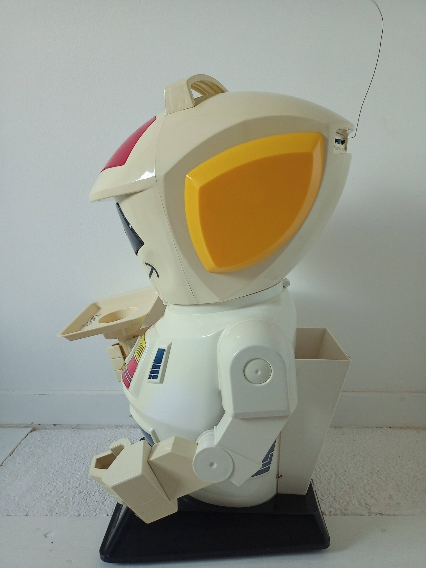 Émilio le robot télécommandé - cetaitmieuxavant