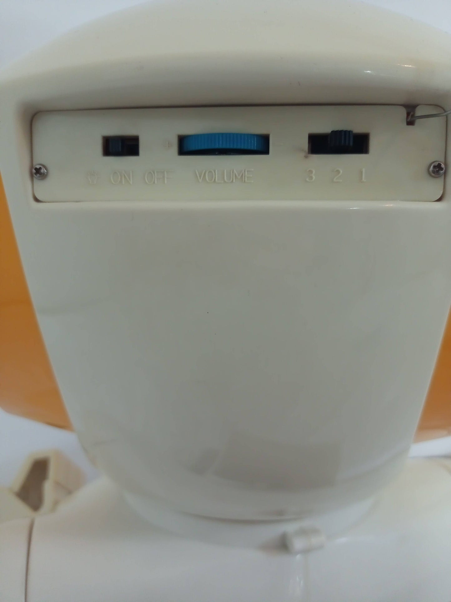 Émilio le robot télécommandé - cetaitmieuxavant