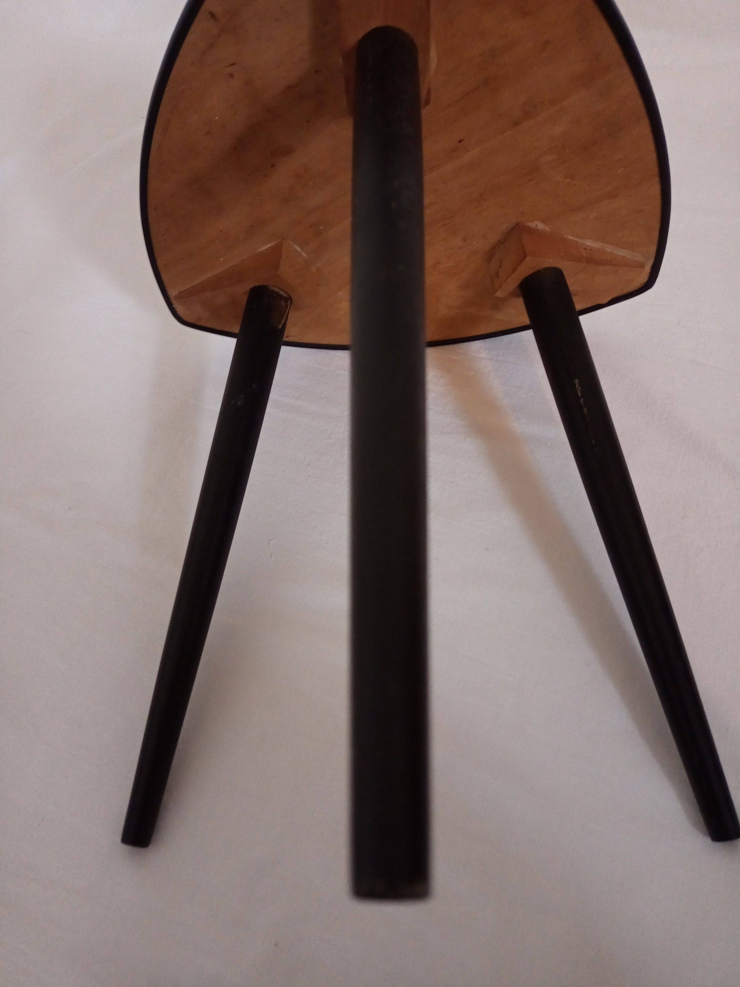 Guéridon/ porte-plante tripode - cetaitmieuxavant