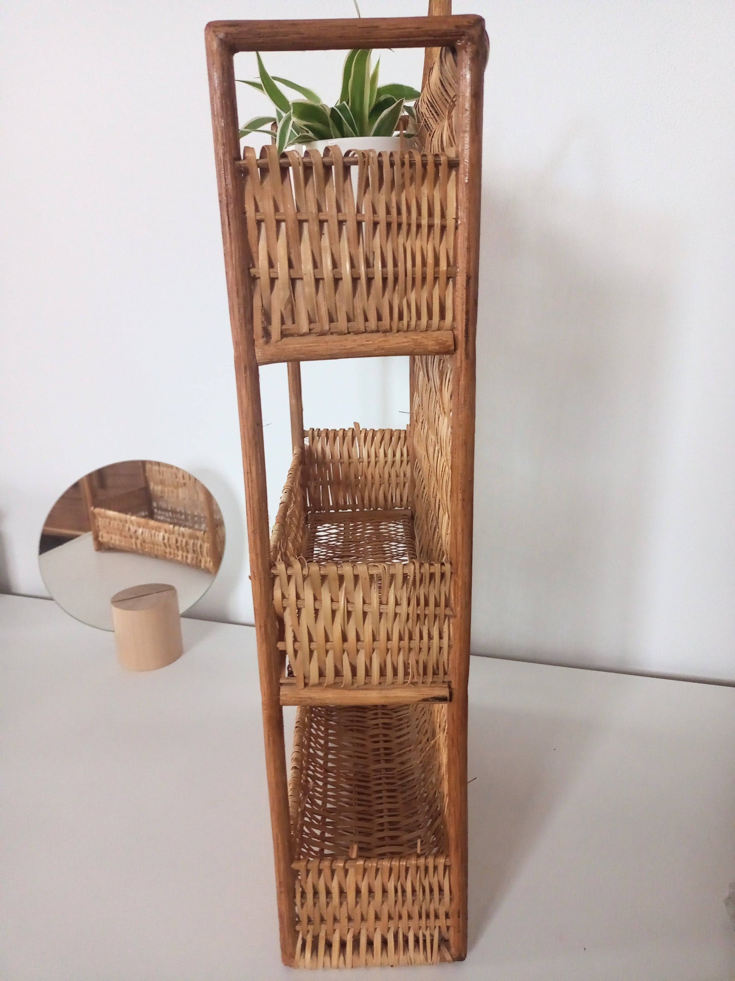 Petite étagère osier et rotin - cetaitmieuxavant