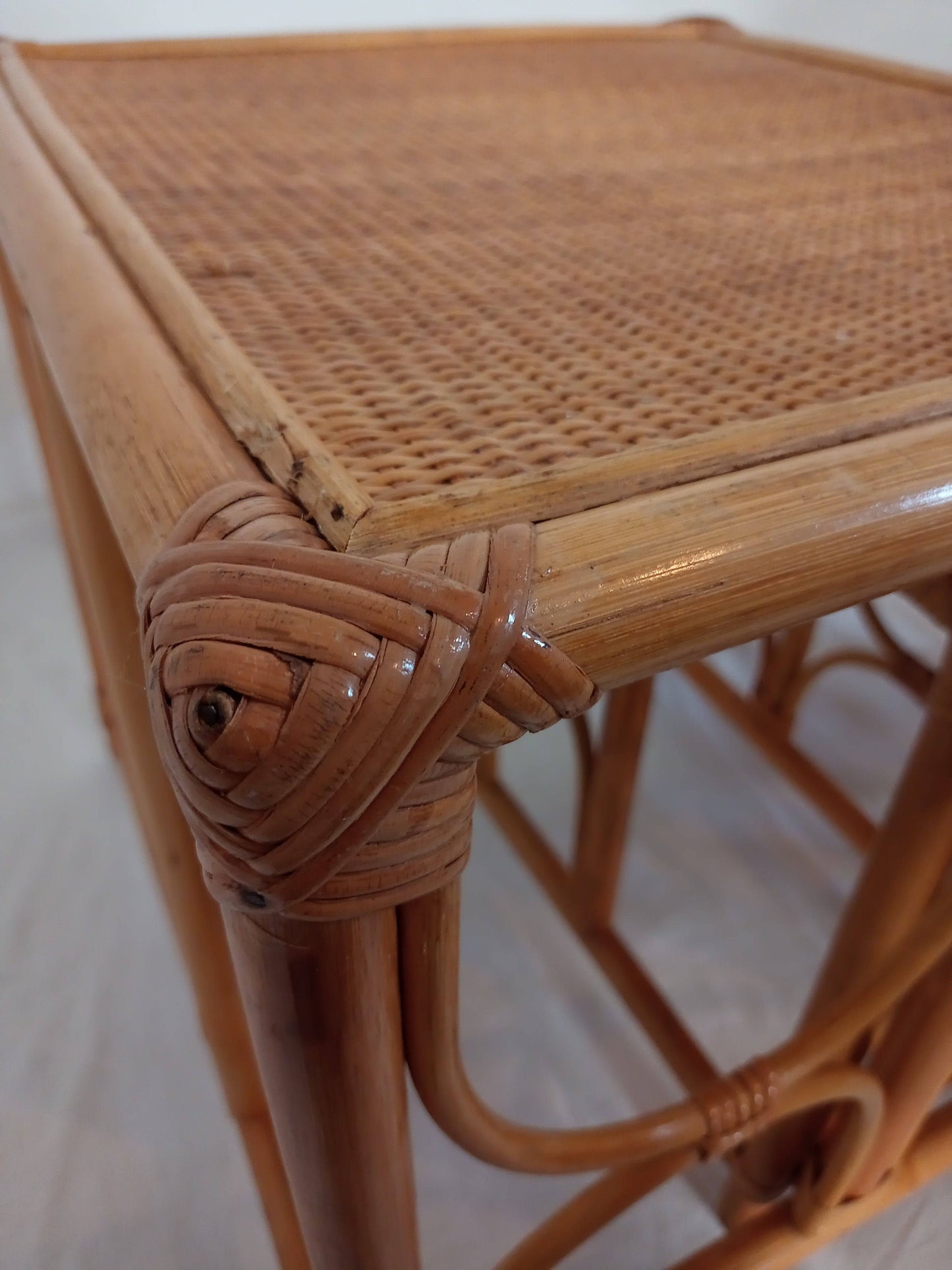 Tables gigognes en rotin et cannage - cetaitmieuxavant