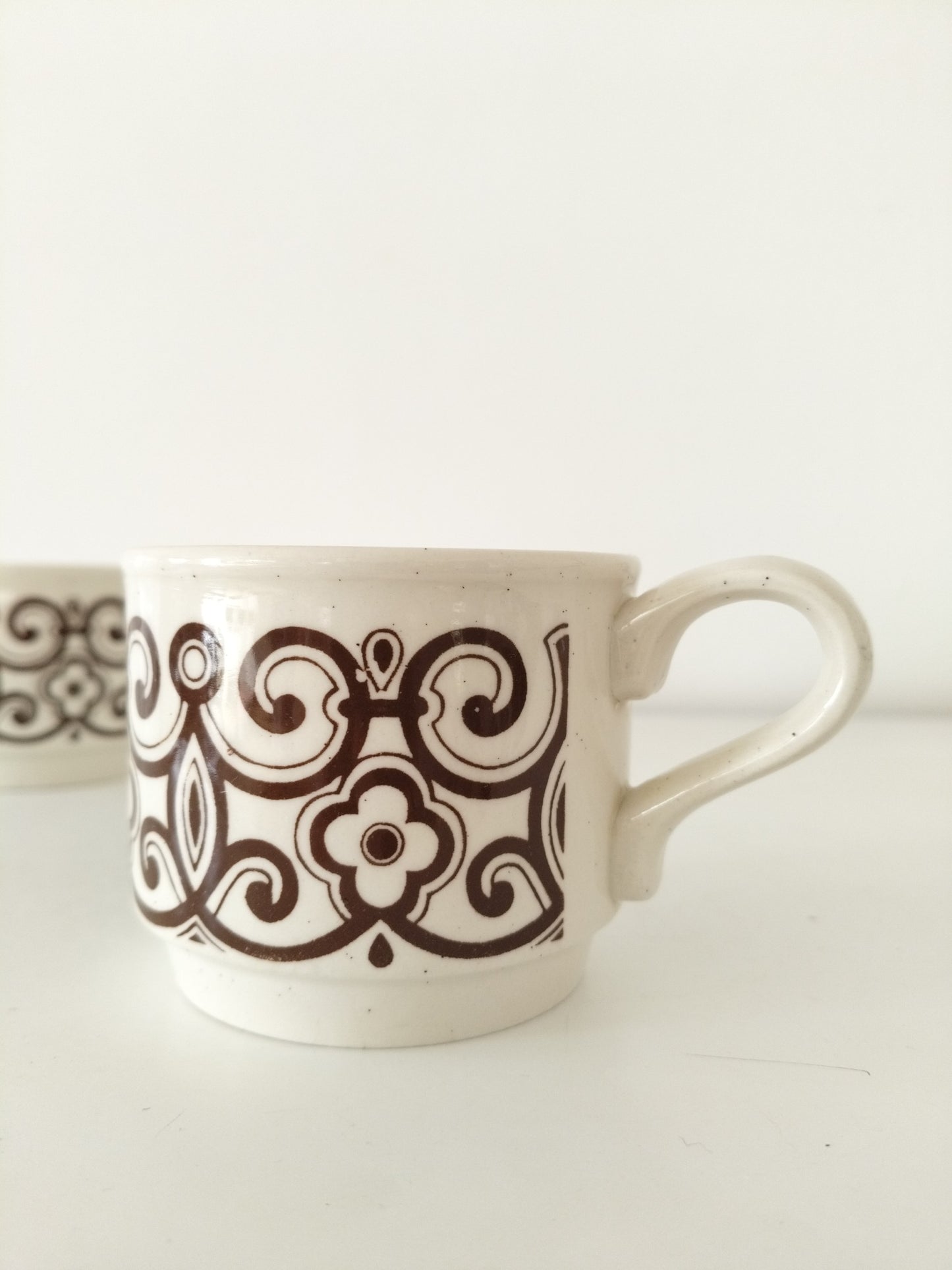 Ensemble de deux tasses en porcelaine Biltons England
