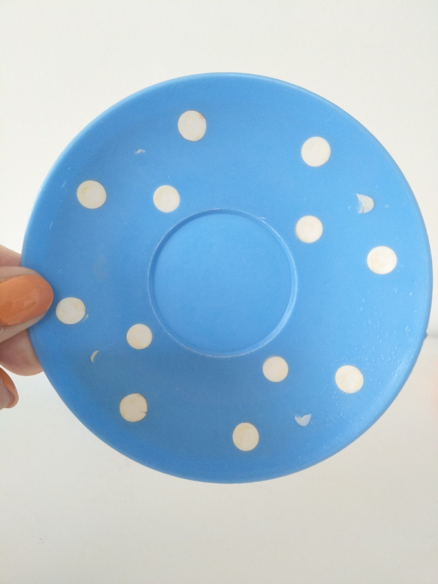 Dinette/ 4 tasses + sous-tasses en plastique