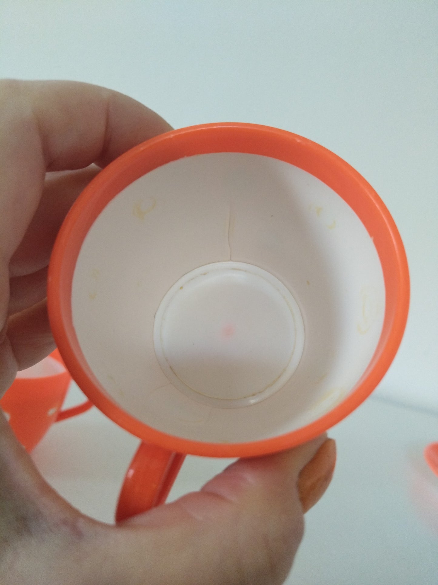 Dinette/ 4 tasses + sous-tasses en plastique