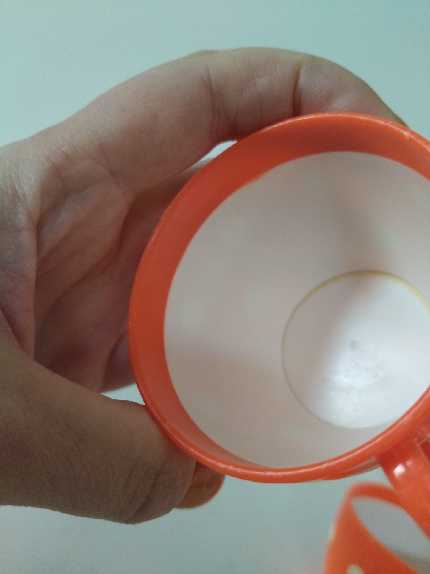 Dinette/ 4 tasses + sous-tasses en plastique