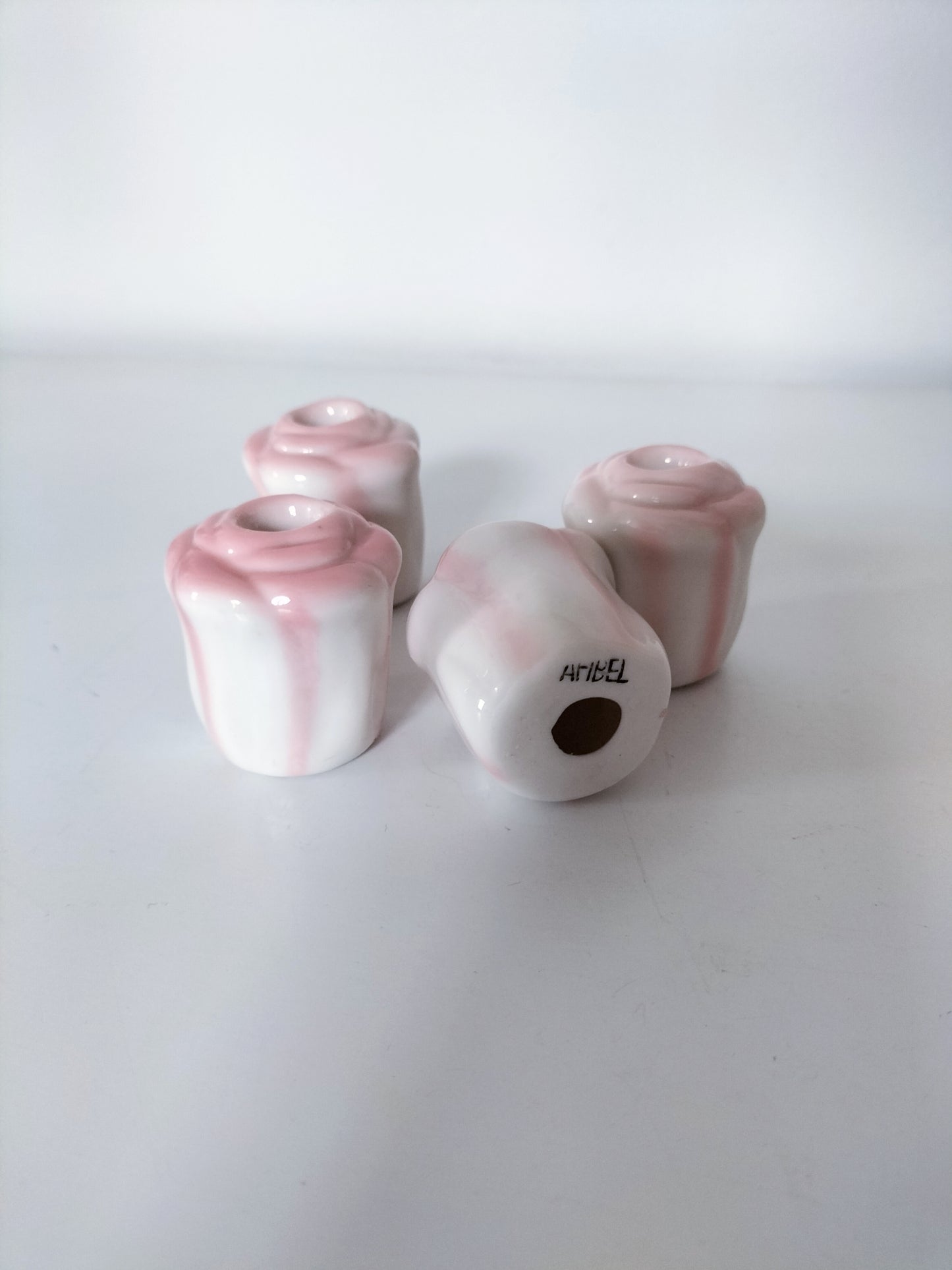 Duo de petits bougeoirs fleur en porcelaine Afibel