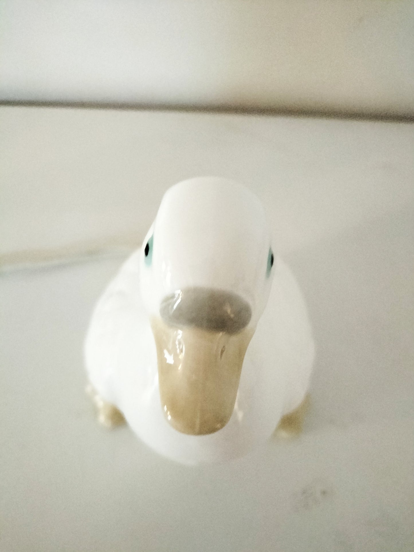 Petite lampe de table canard en céramique