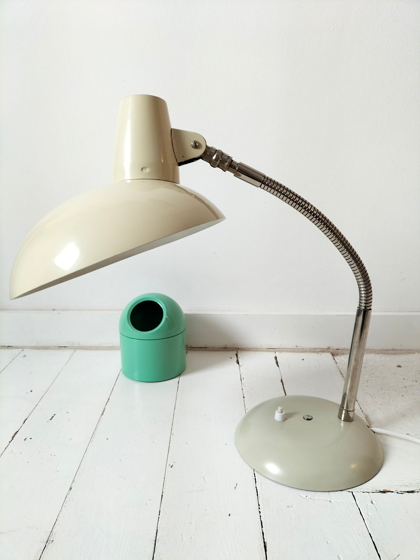 Grande lampe à poser industrielle vintage style SIS Bauhaus