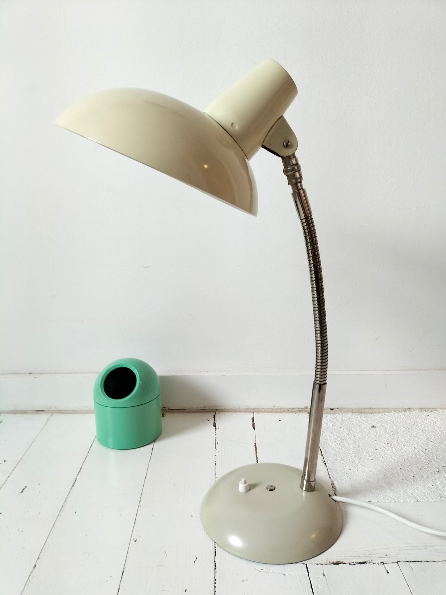 Grande lampe à poser industrielle vintage style SIS Bauhaus