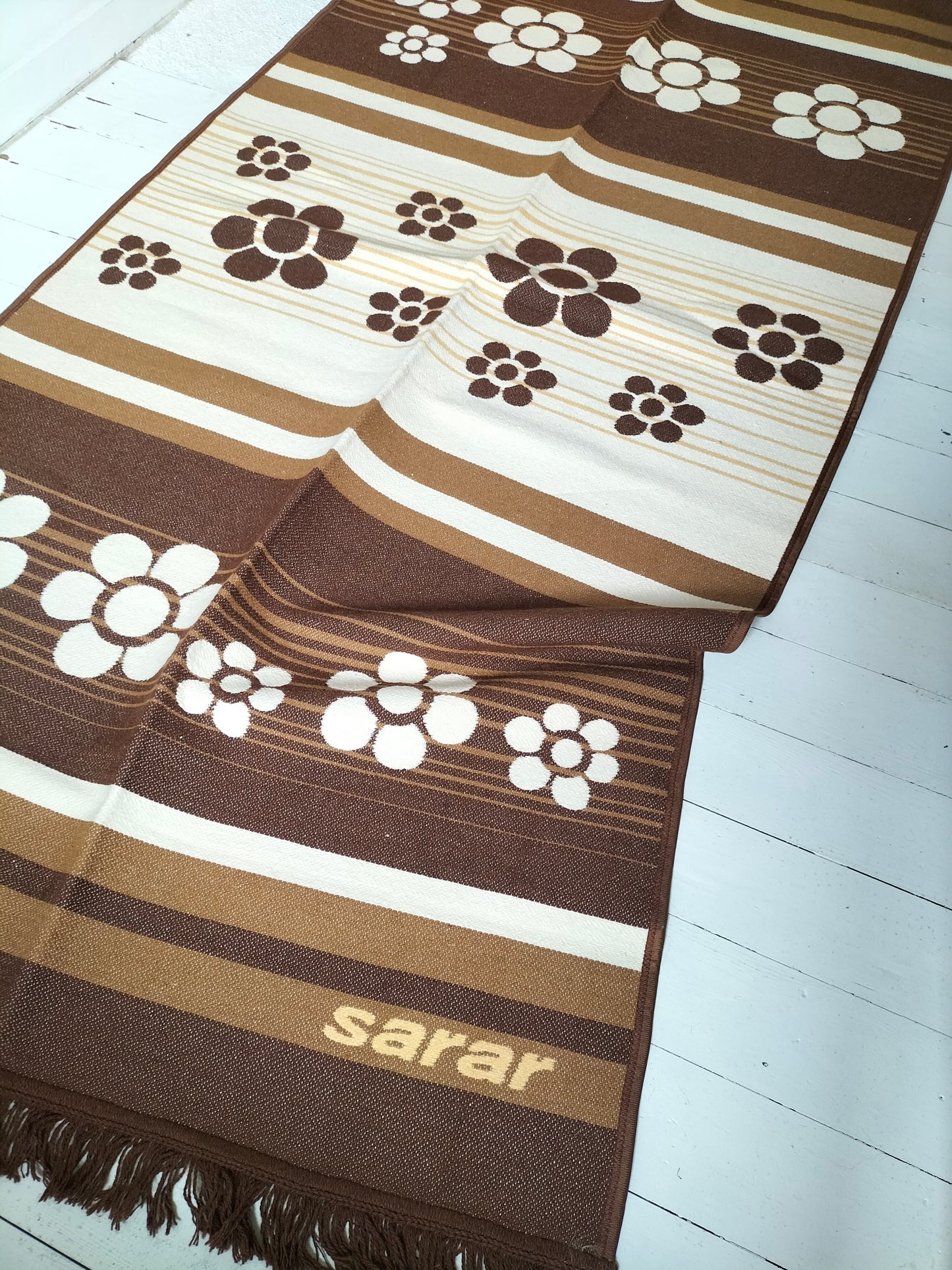 Grand tapis/ carpette décor fleuri