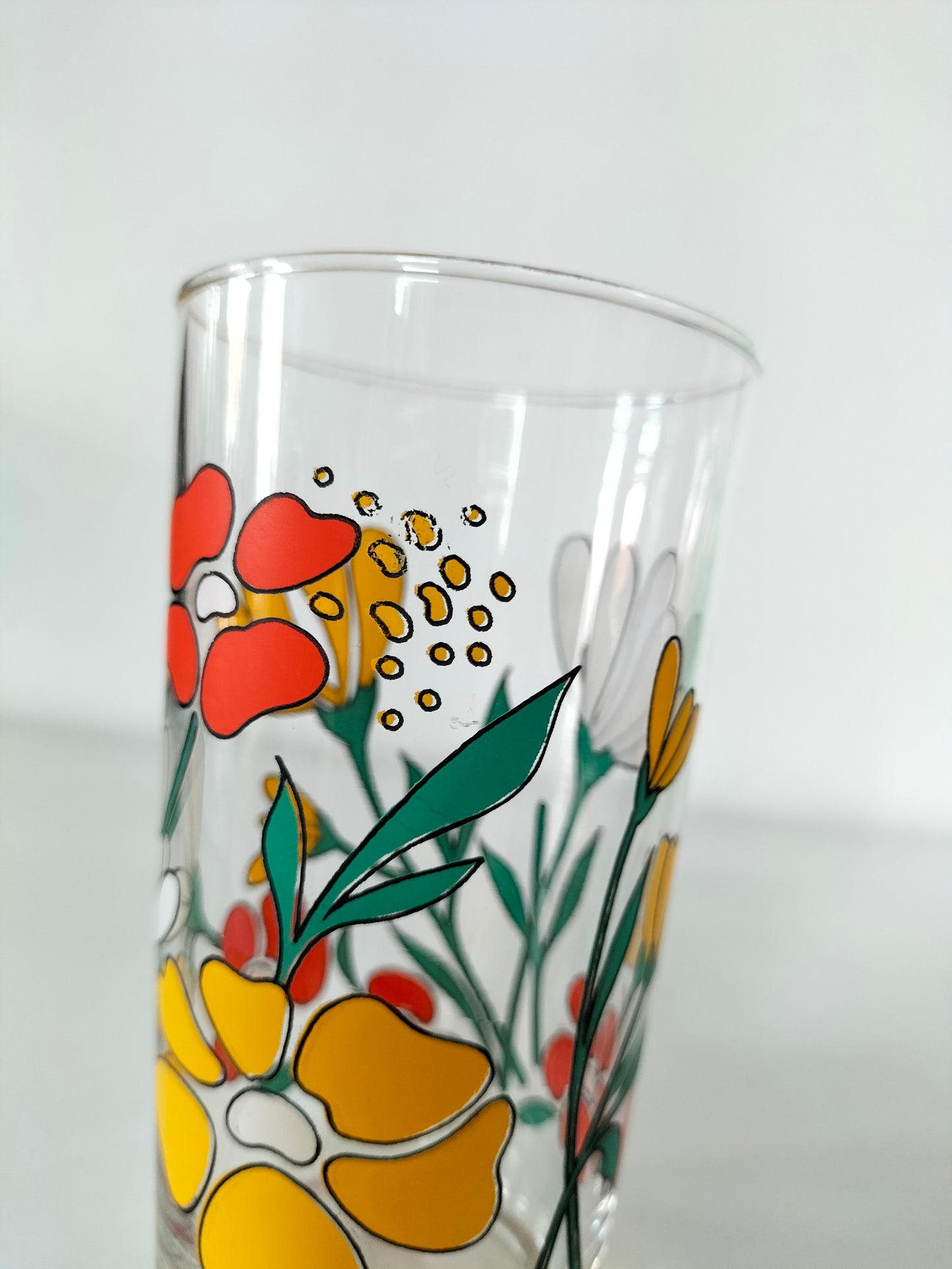 Duo de verres décor fleuri