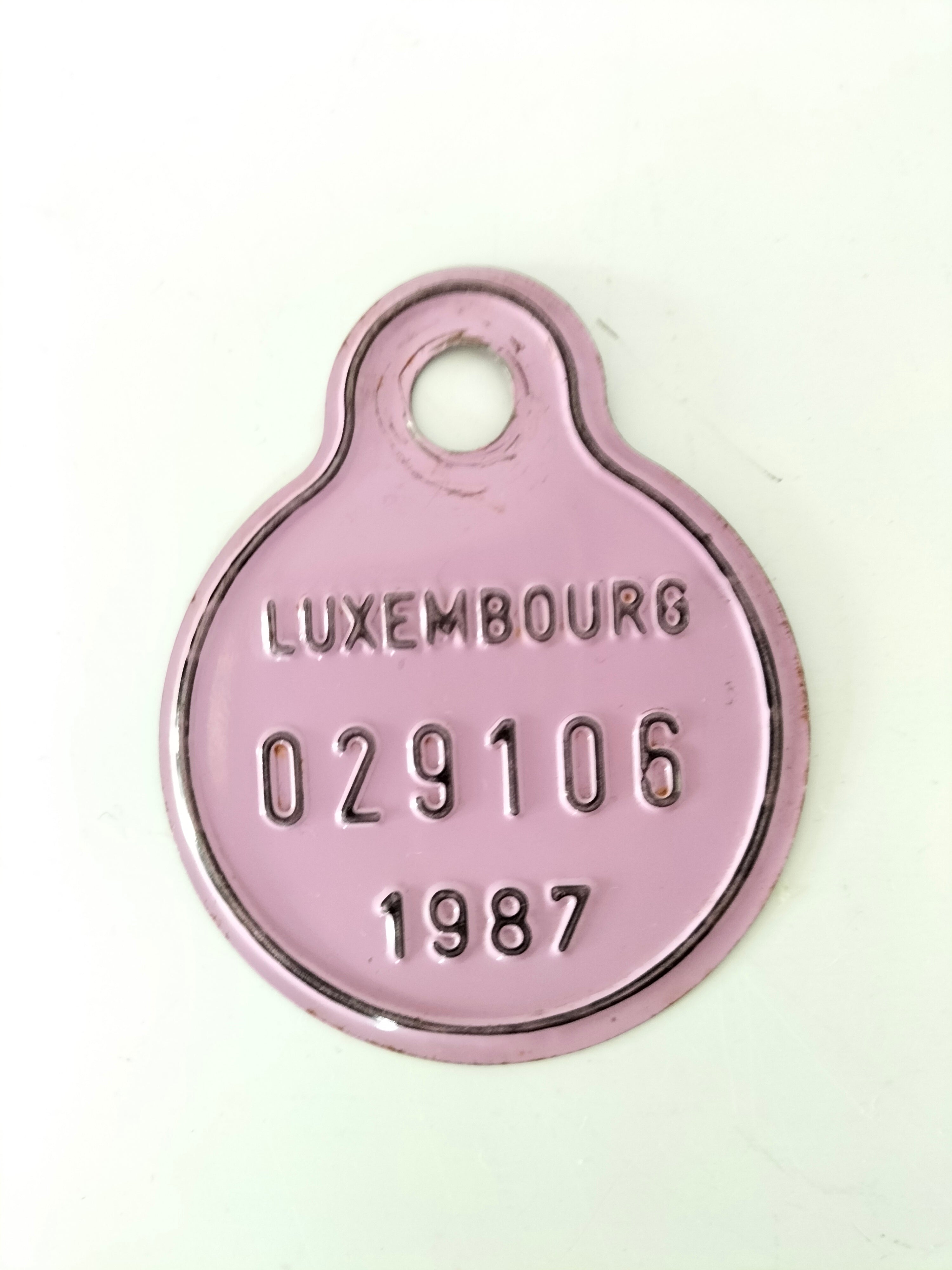 ANCIENNE PLAQUE DE VELO CYCLES BAILLY A REMIREMONT CADRE
