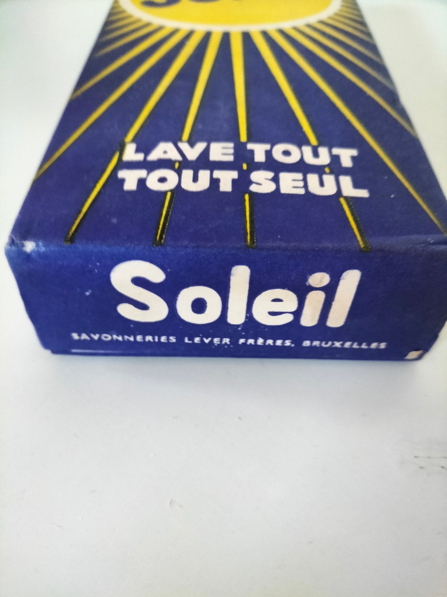 Ancienne boîte cartonnée de poudre de savon au choix : Persil, Soleil ou Vigor (français/ néerlandais)