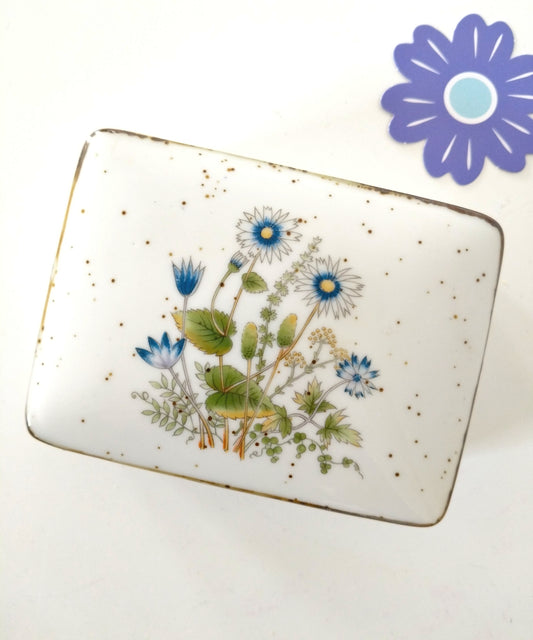 Boîte à bijoux fleur de bleuet en grès - cetaitmieuxavant