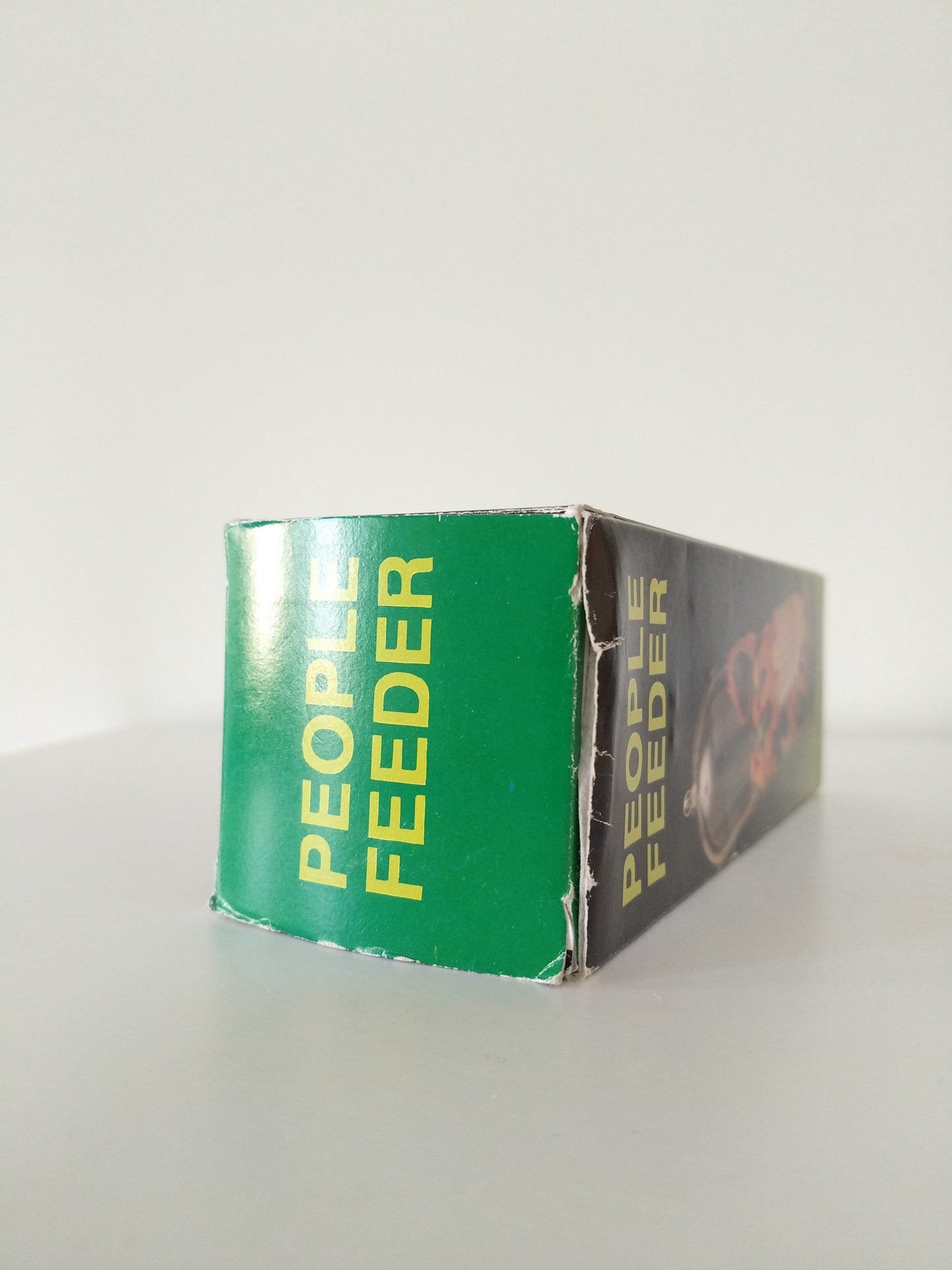 Distributeur de friandises oiseau "people feeder" en plastique Hong Kong - cetaitmieuxavant