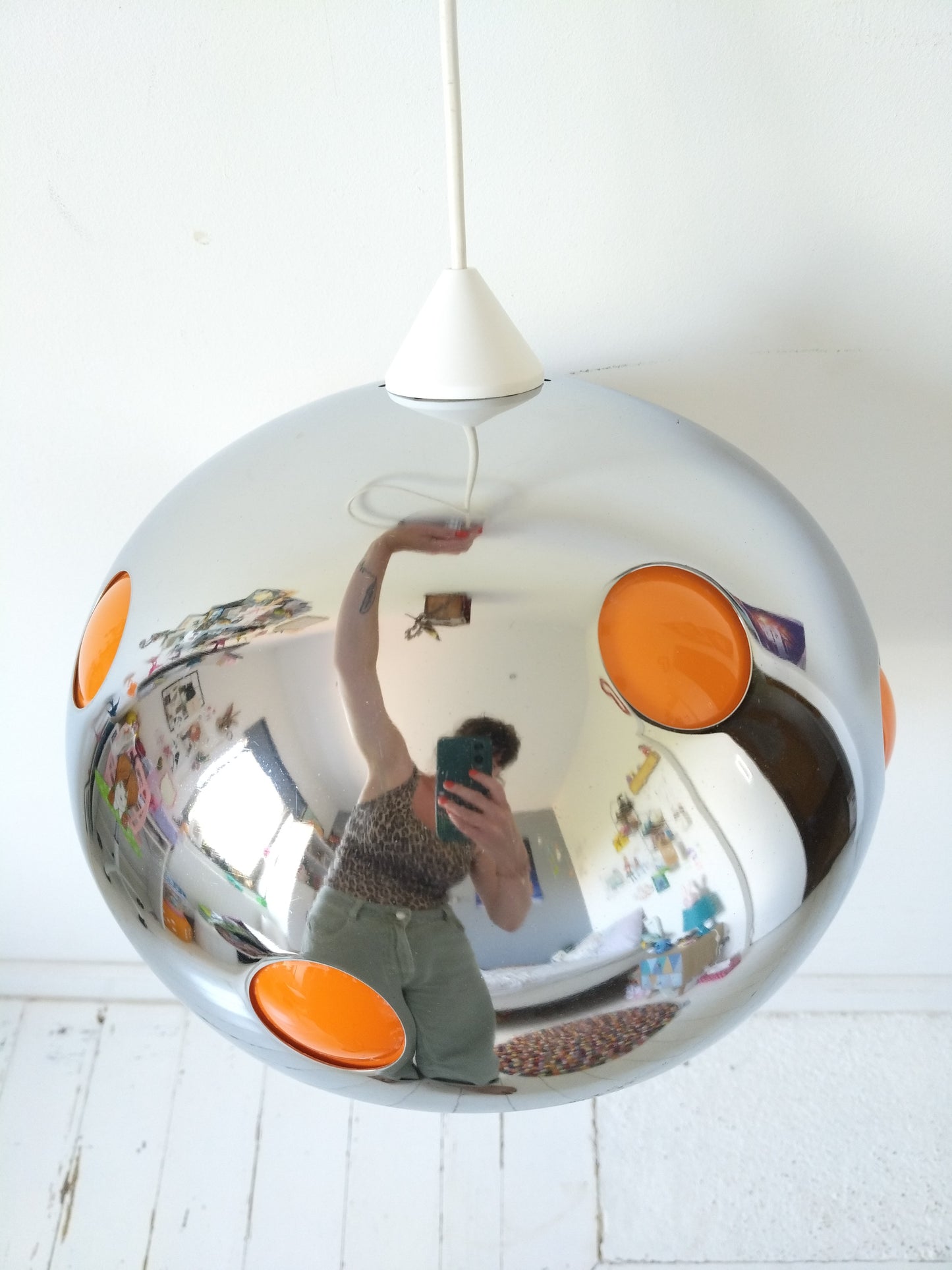 Luminaire suspension vintage space age seventies métal chromé et plastique