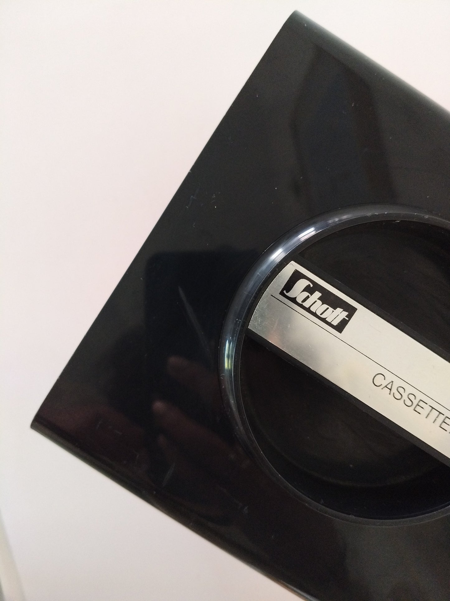 "Cassettes bar"/ carrousel à cassettes/ range-cassettes audio Schott en plastique