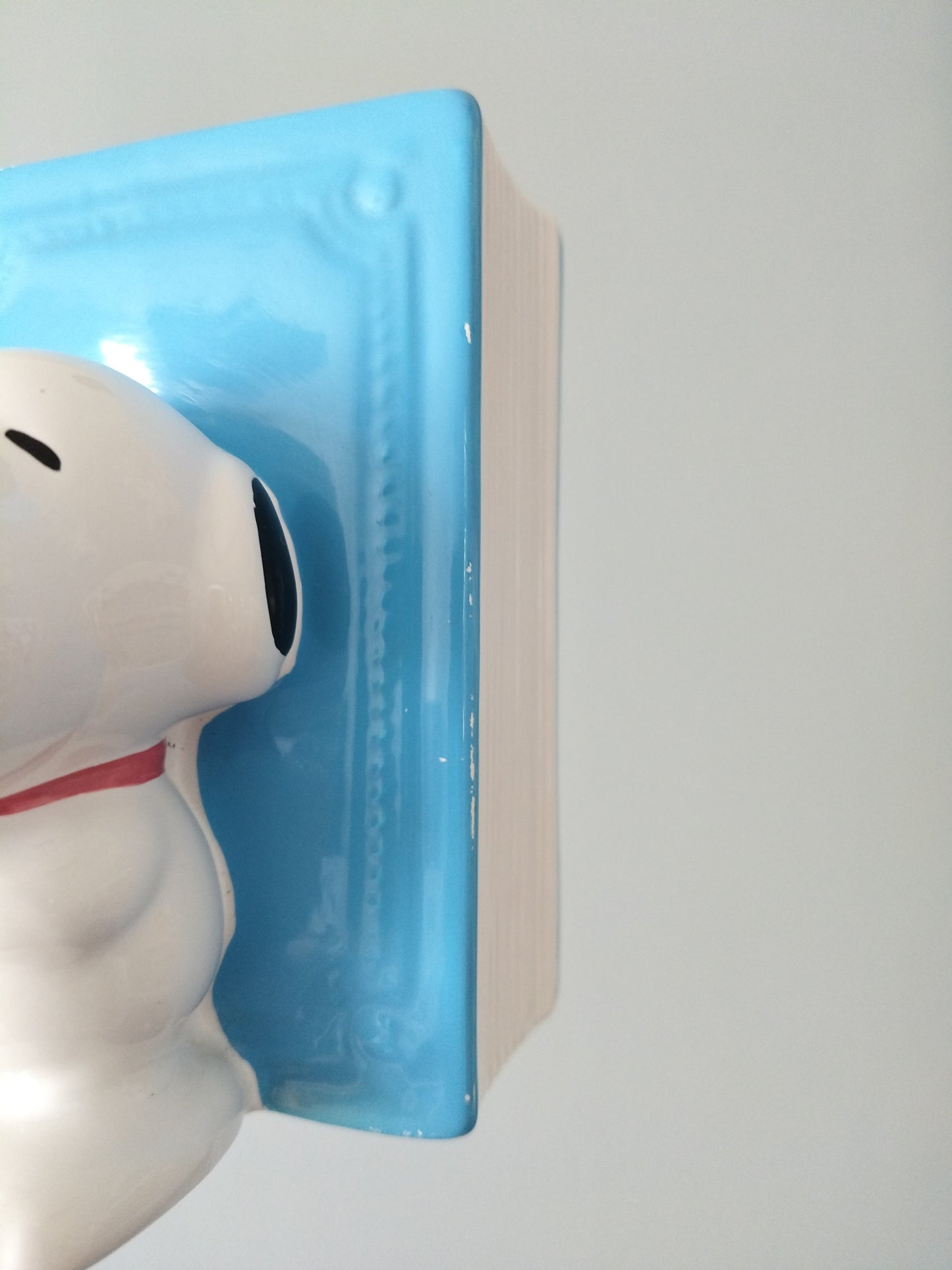 Tirelire Snoopy saxophoniste livre en céramique Peanuts United Feature Syndicate Denz - cetaitmieuxavant