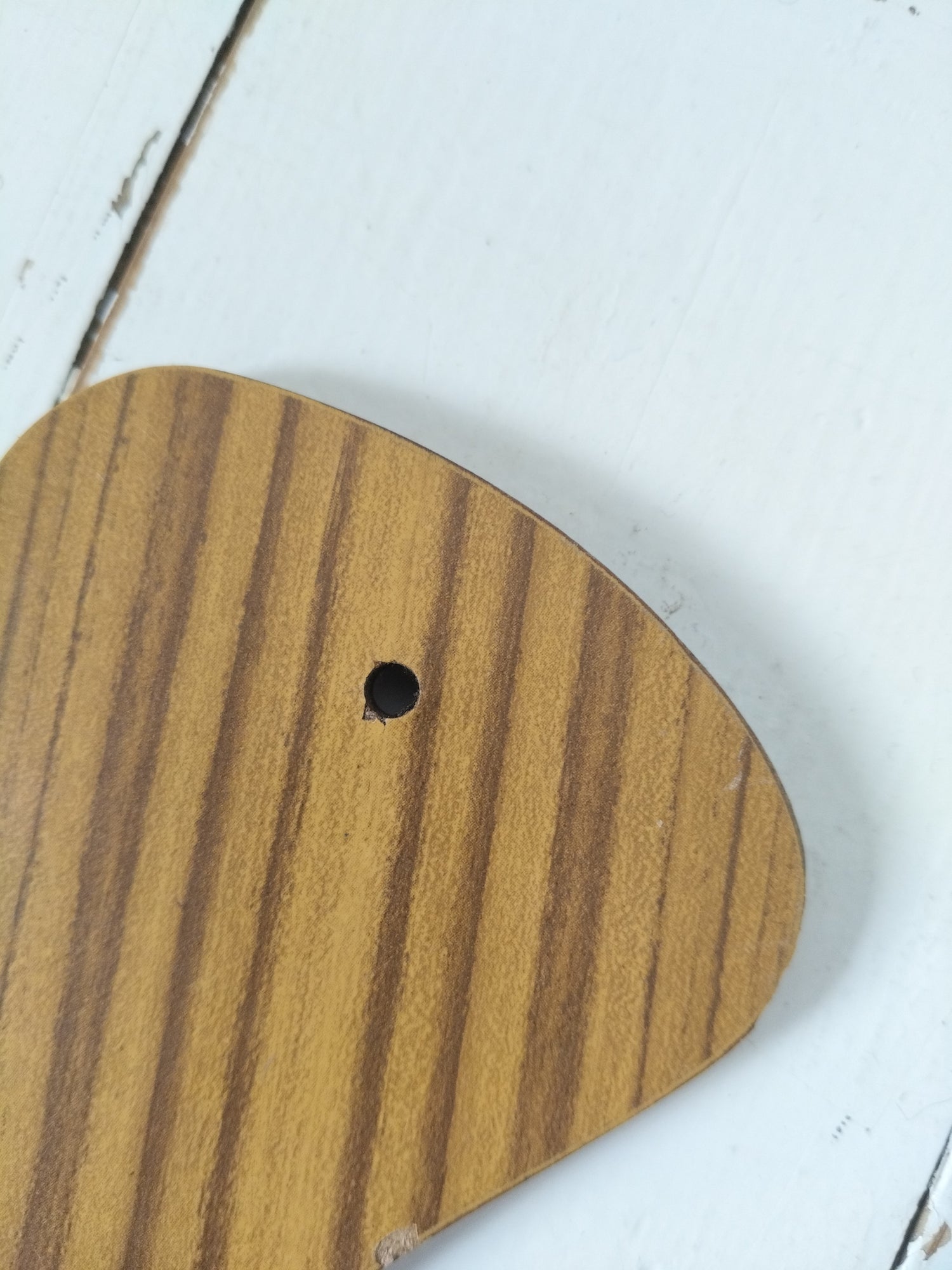 Planche à découper murale formica et mélamine - cetaitmieuxavant