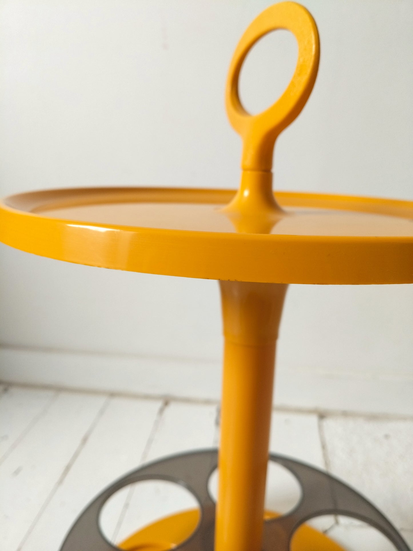 Mini bar portatif en plastique Flair pour Prisunic Holland - cetaitmieuxavant