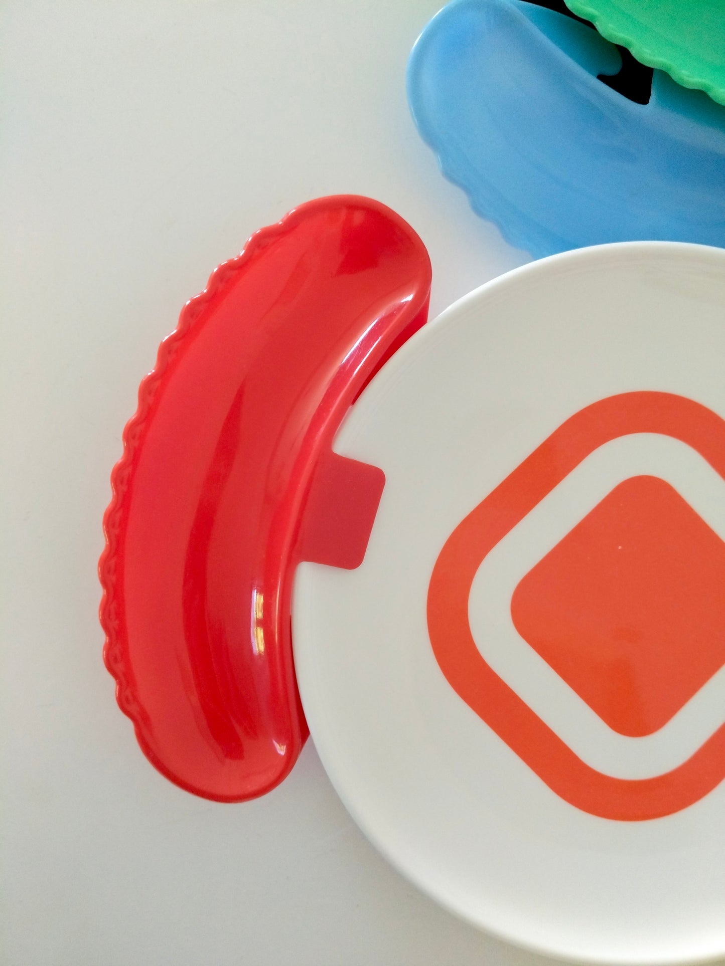 4 coupelles clips sauce pour assiettes en plastique