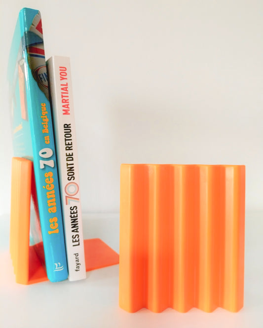 Serre-livres zig zag Bokis par K. et M. Hagberg pour Ikea  90's - cetaitmieuxavant