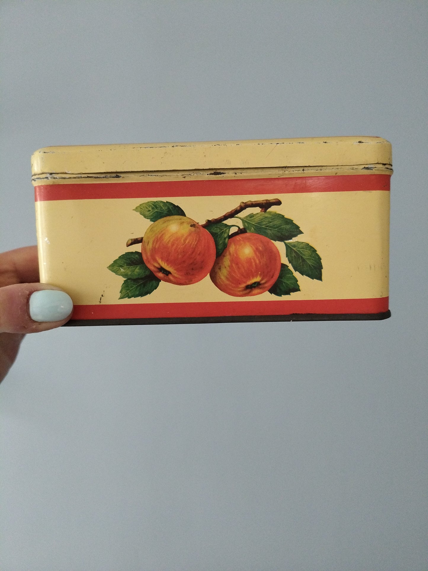 Ancienne boîte métallique publicitaire GFS - cetaitmieuxavant