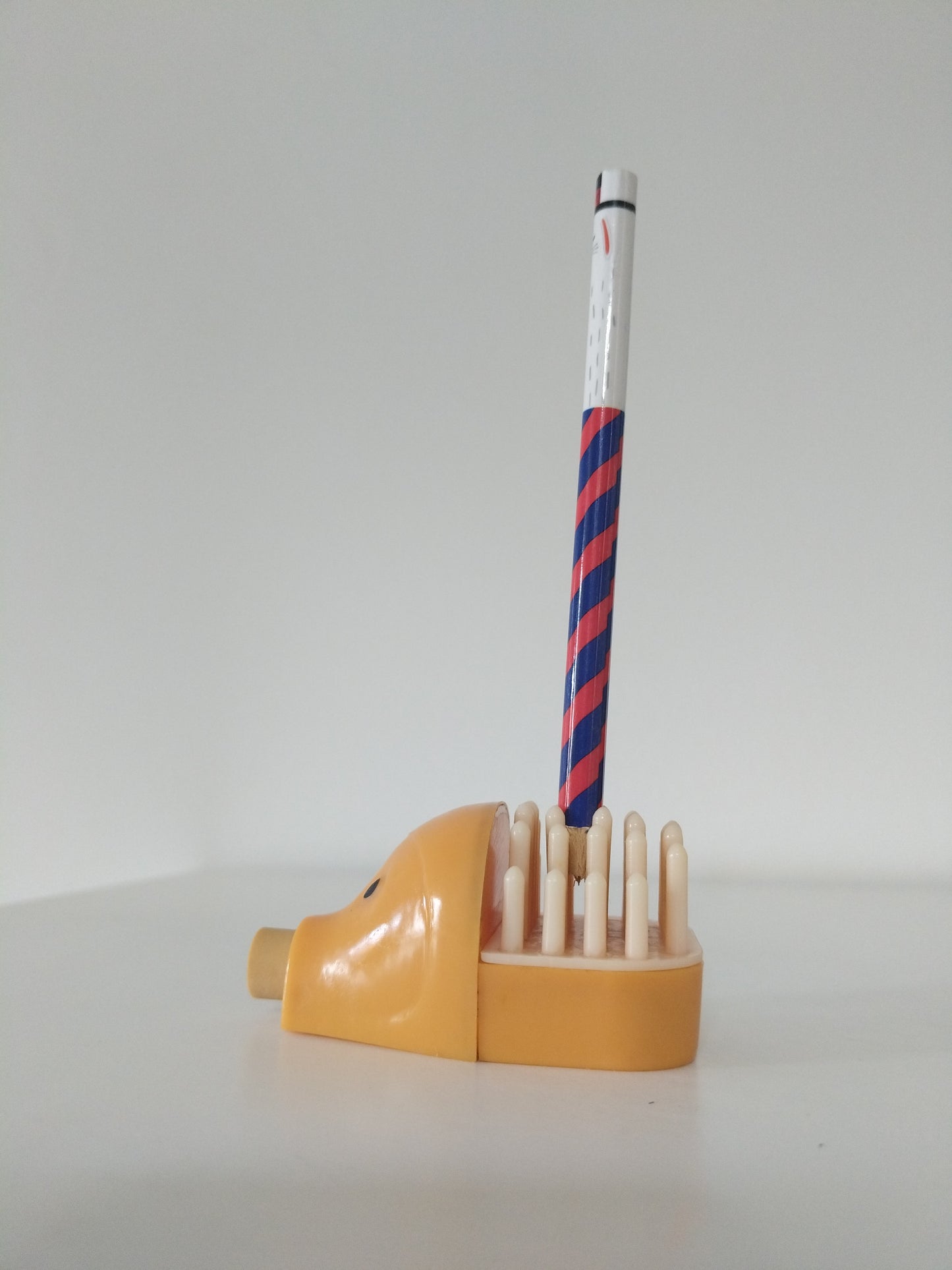 Hérisson miniature taille-crayon, porte-crayon et gomme 80's couleur au choix