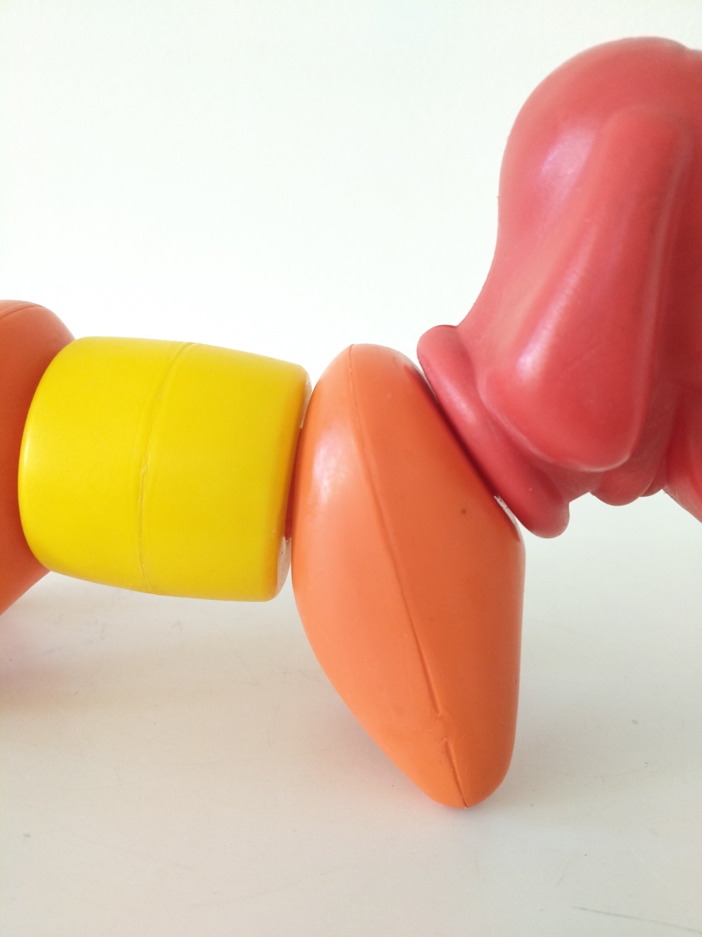 Jouet/ puzzle/ chien à emboîter en plastique Tupperware Toy