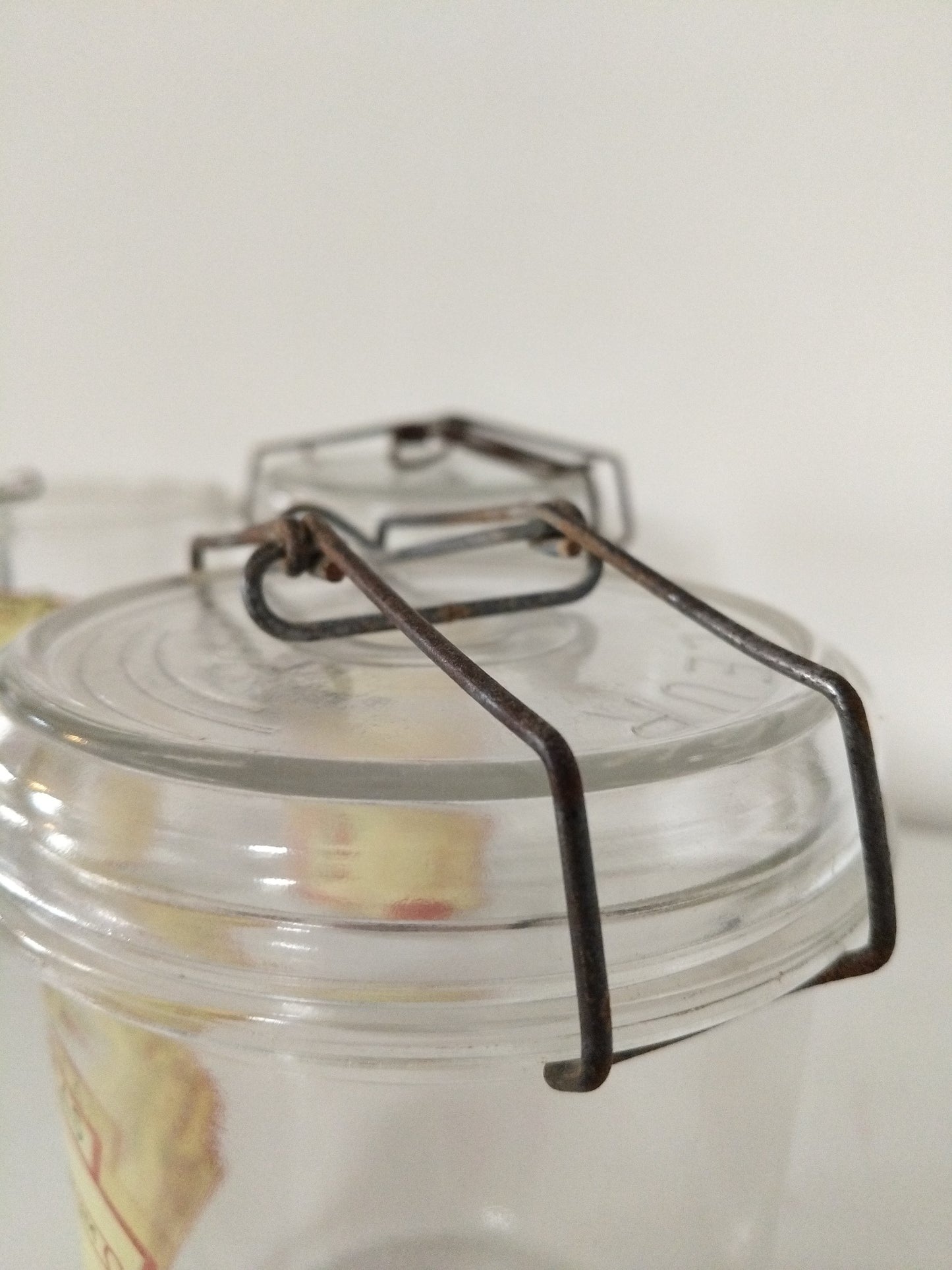 Ancien bocal de conservation en verre à l'unité