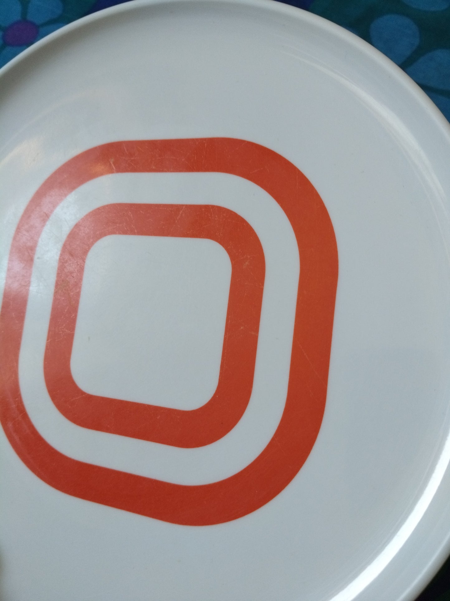 4 grandes assiettes en mélamine STYLE Italy