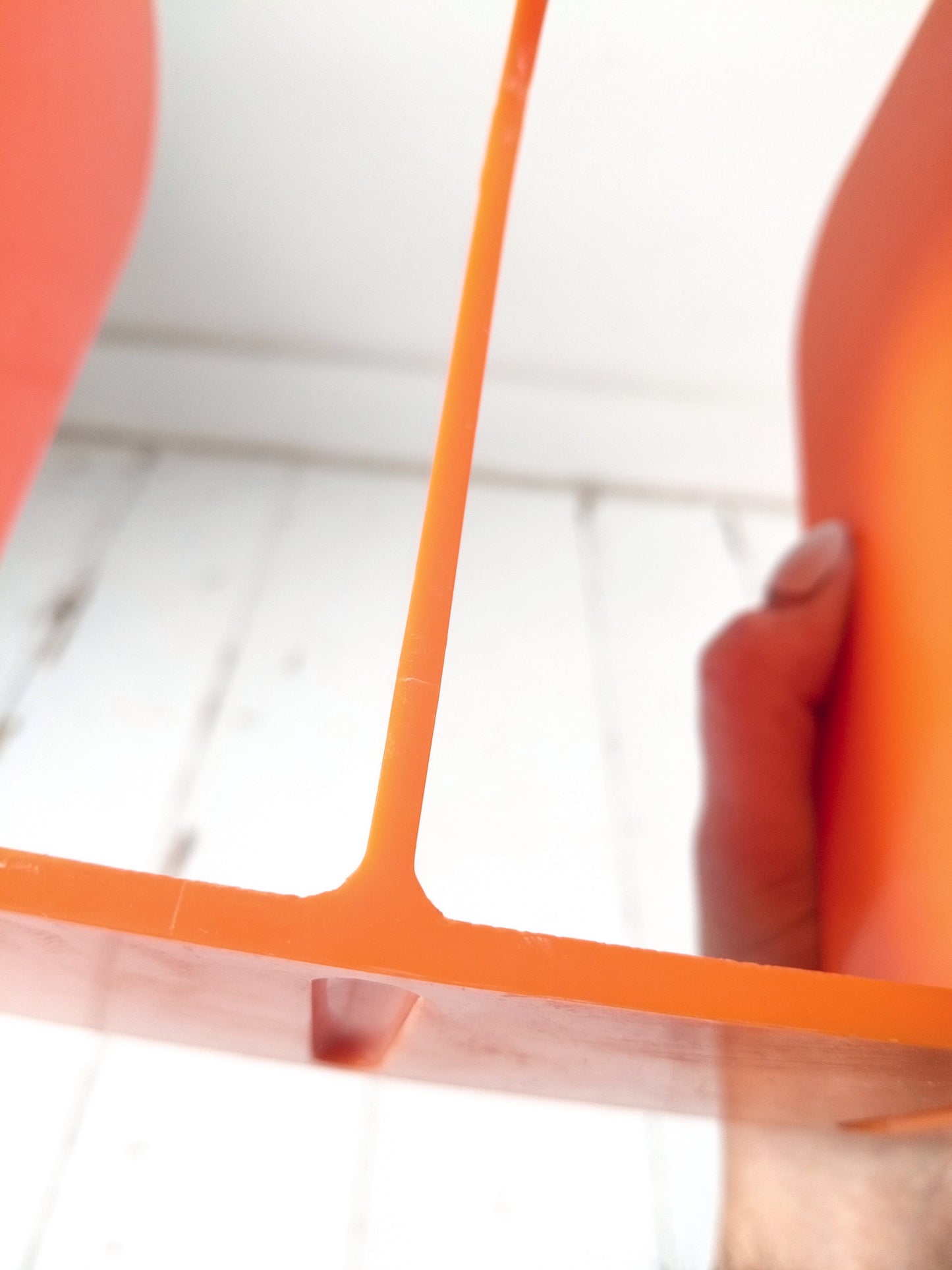 Range-livres/ magazines/ vinyles en plastique ORANGE par Sven-Eric Juhlin pour Gustavsberg 1395 !!! Réservé Émilie !!! - cetaitmieuxavant