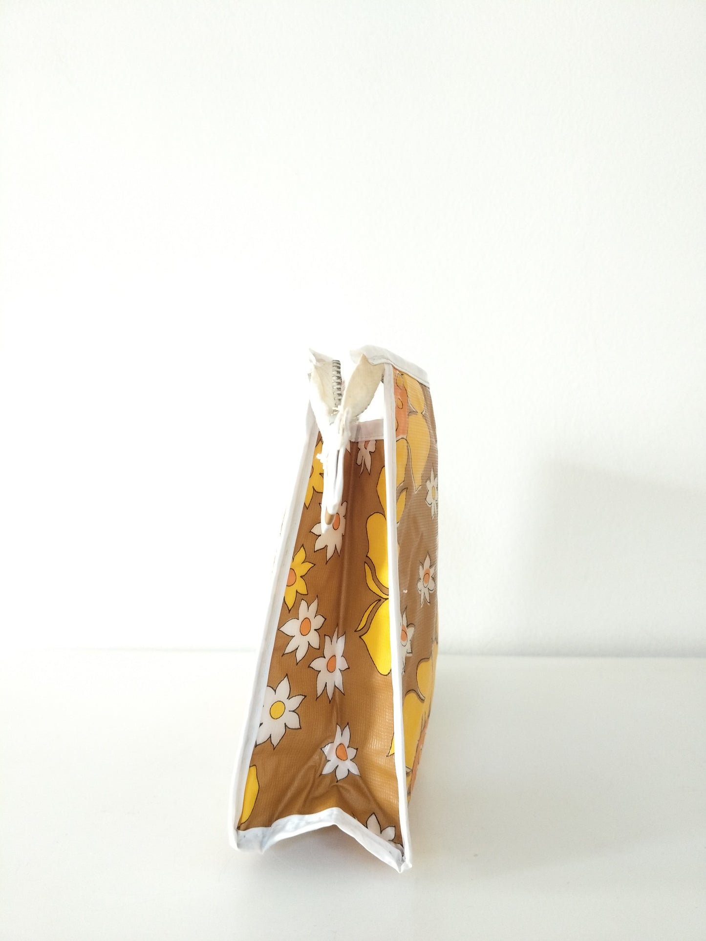 Trousse de toilette plastifiée flower power