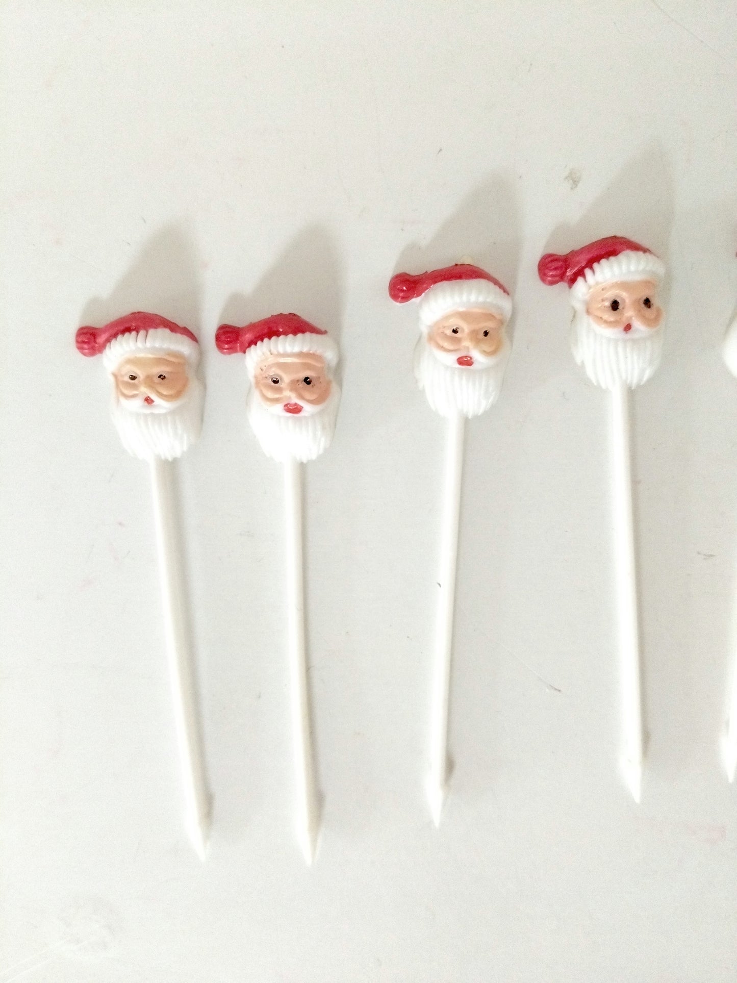 8 piques apéritif de Noël en plastique