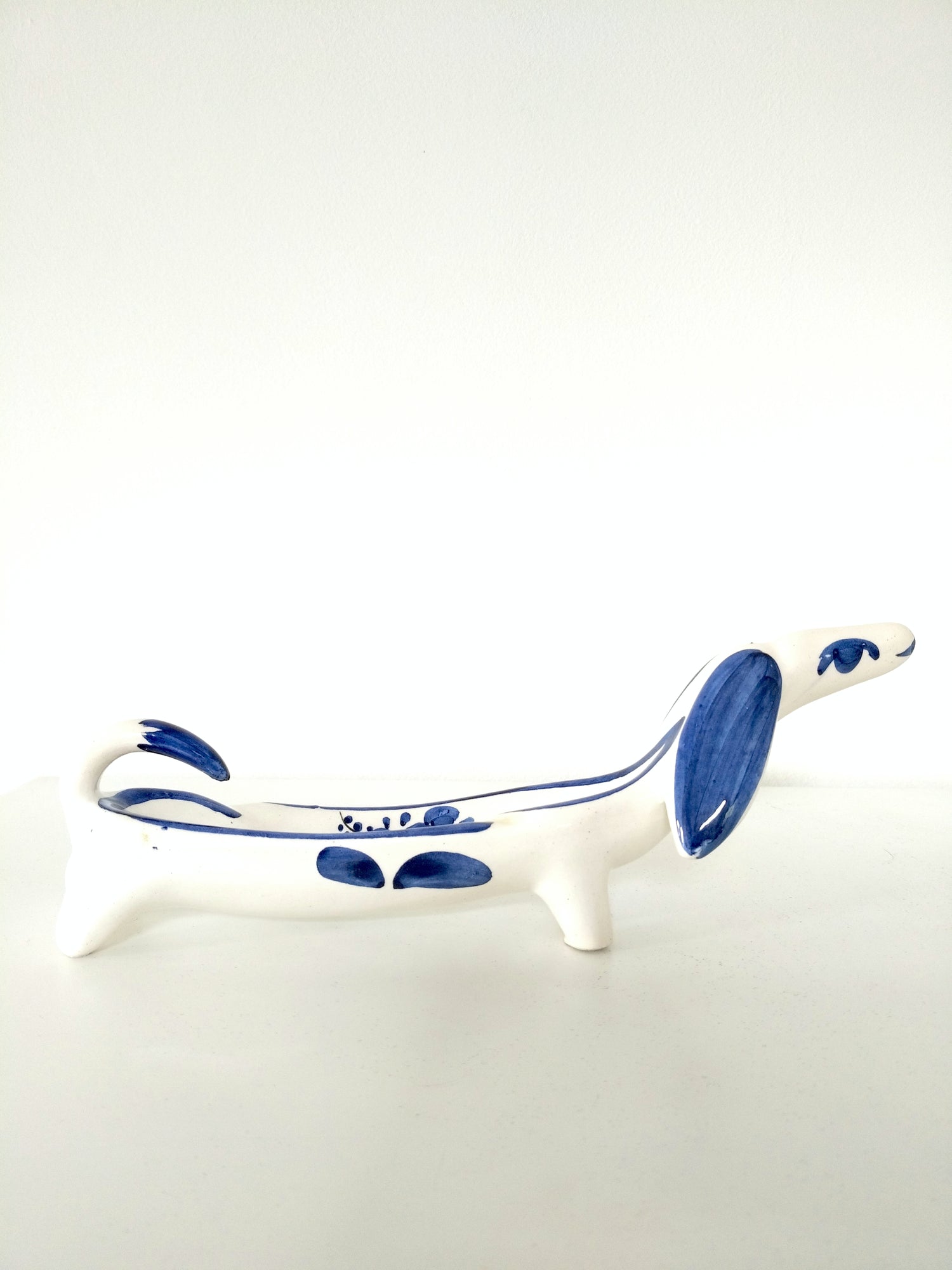 Cendrier/ vide-poches/ porte-bijoux chien saucisse teckel en céramique - cetaitmieuxavant